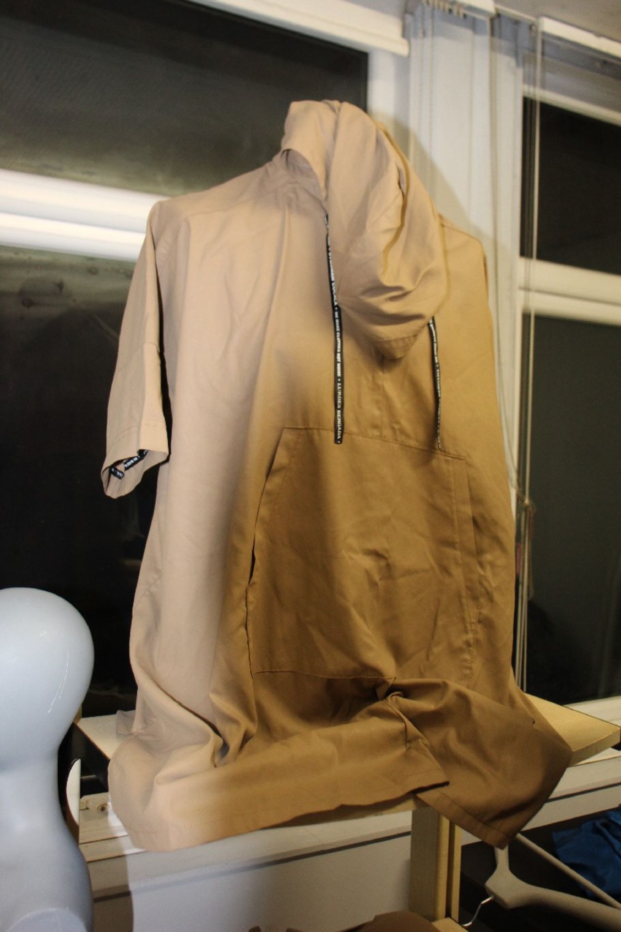 An as new Lurdes Bergada 308 longline hoodie tunic in toasted (S - RRP £139).