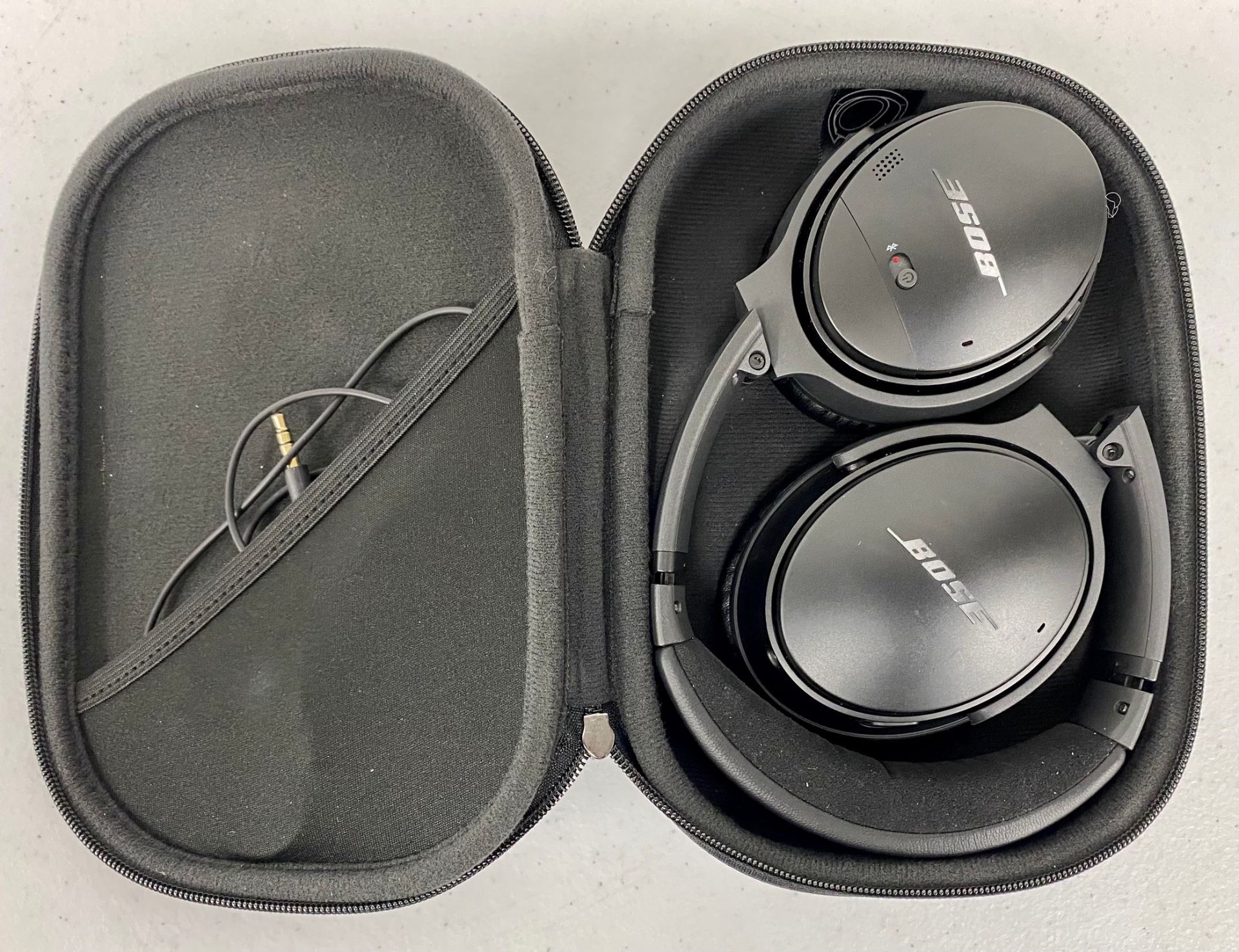 A pre-owned pair of Bose QuietComfort QC35 II Wireless Bluetooth Noise-Cancelling Headphones in Blac