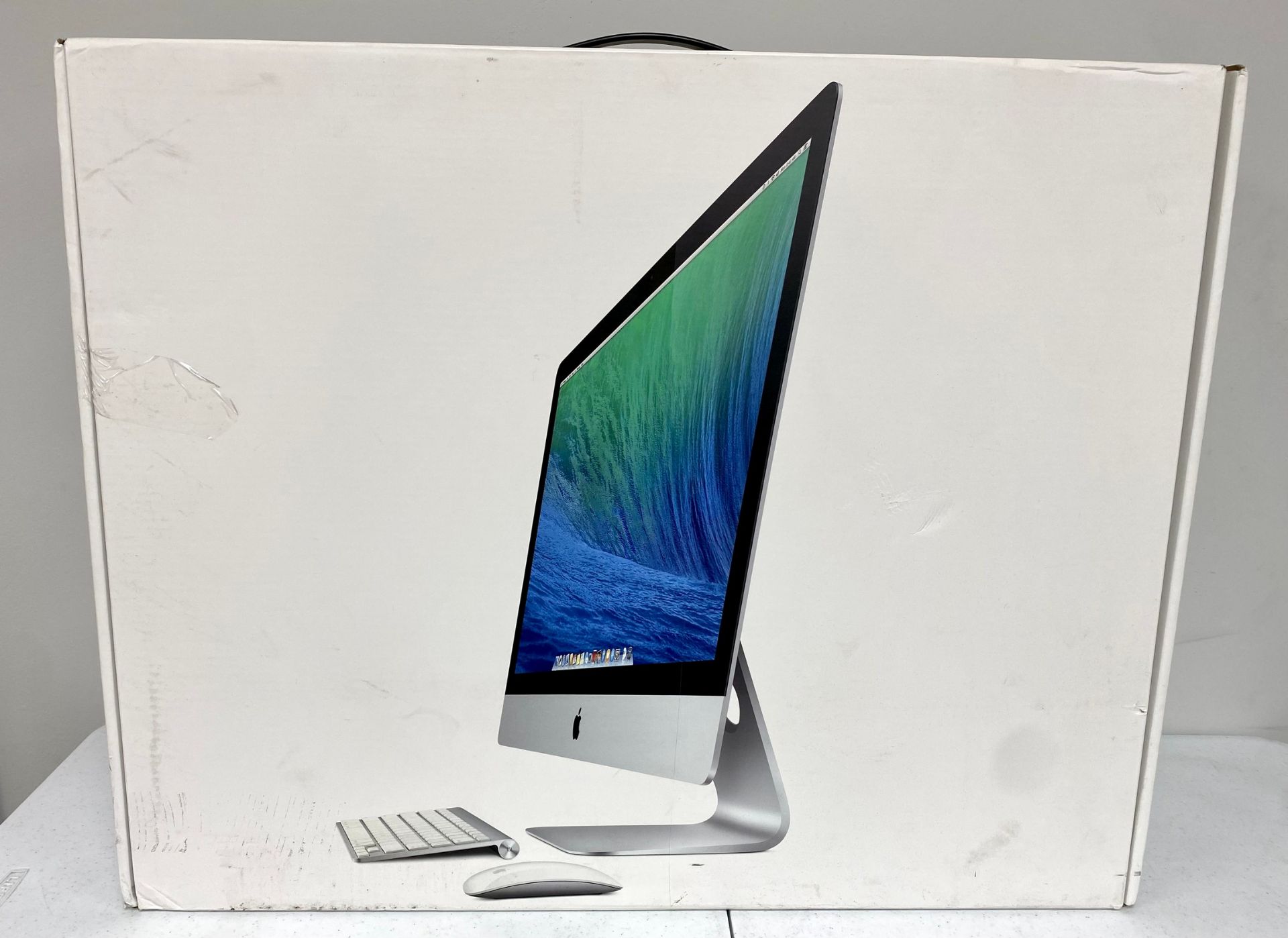 A pre-owned Apple iMac 27" (Late 2013) with Intel Core i5 3.2GHz, 8GB DDR3 RAM, NVIDIA GeForce GT 75