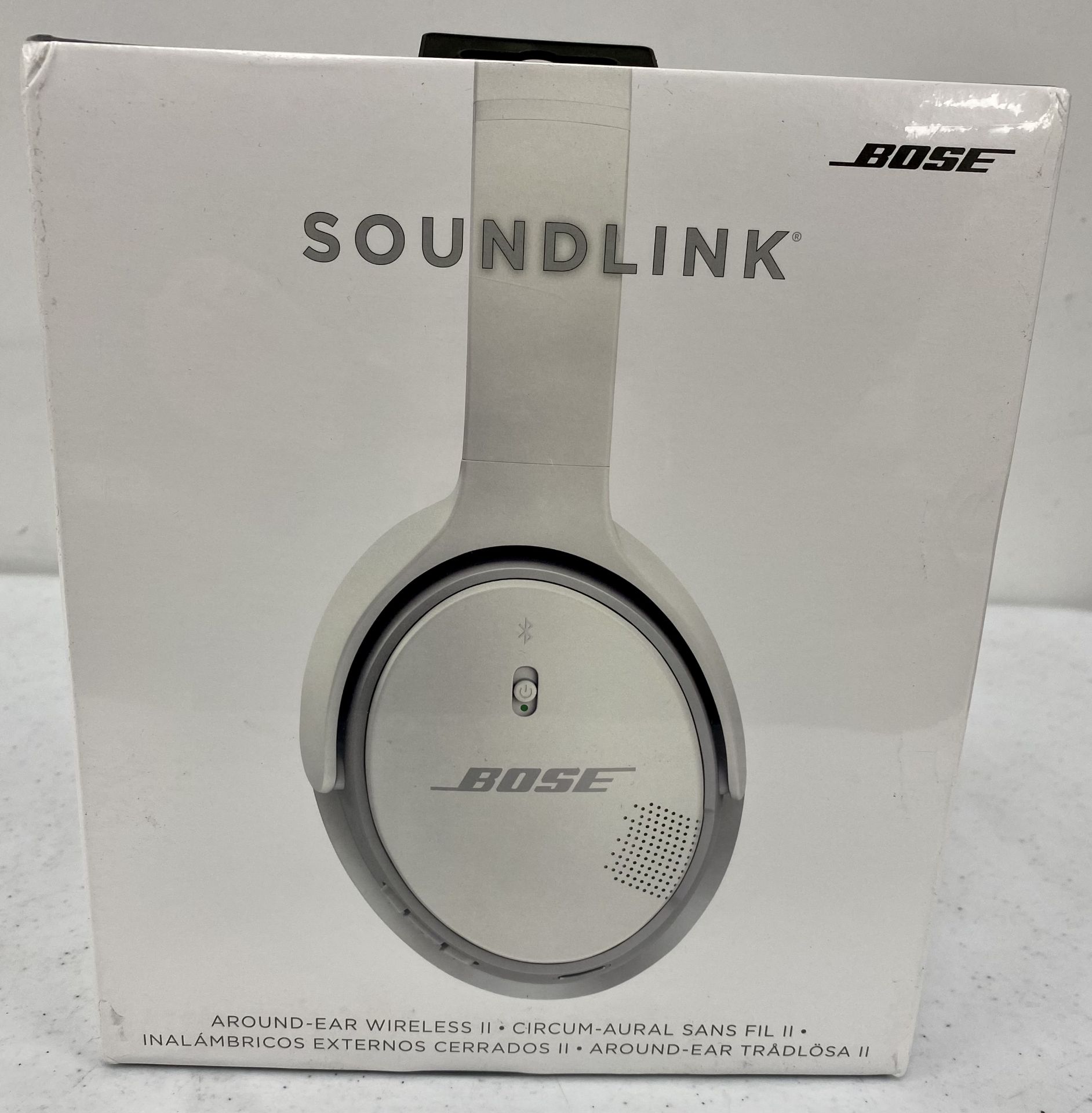 A boxed as new pair of Bose SoundLink Around Ear Wireless Headphones II in White (Grade A+, box seal