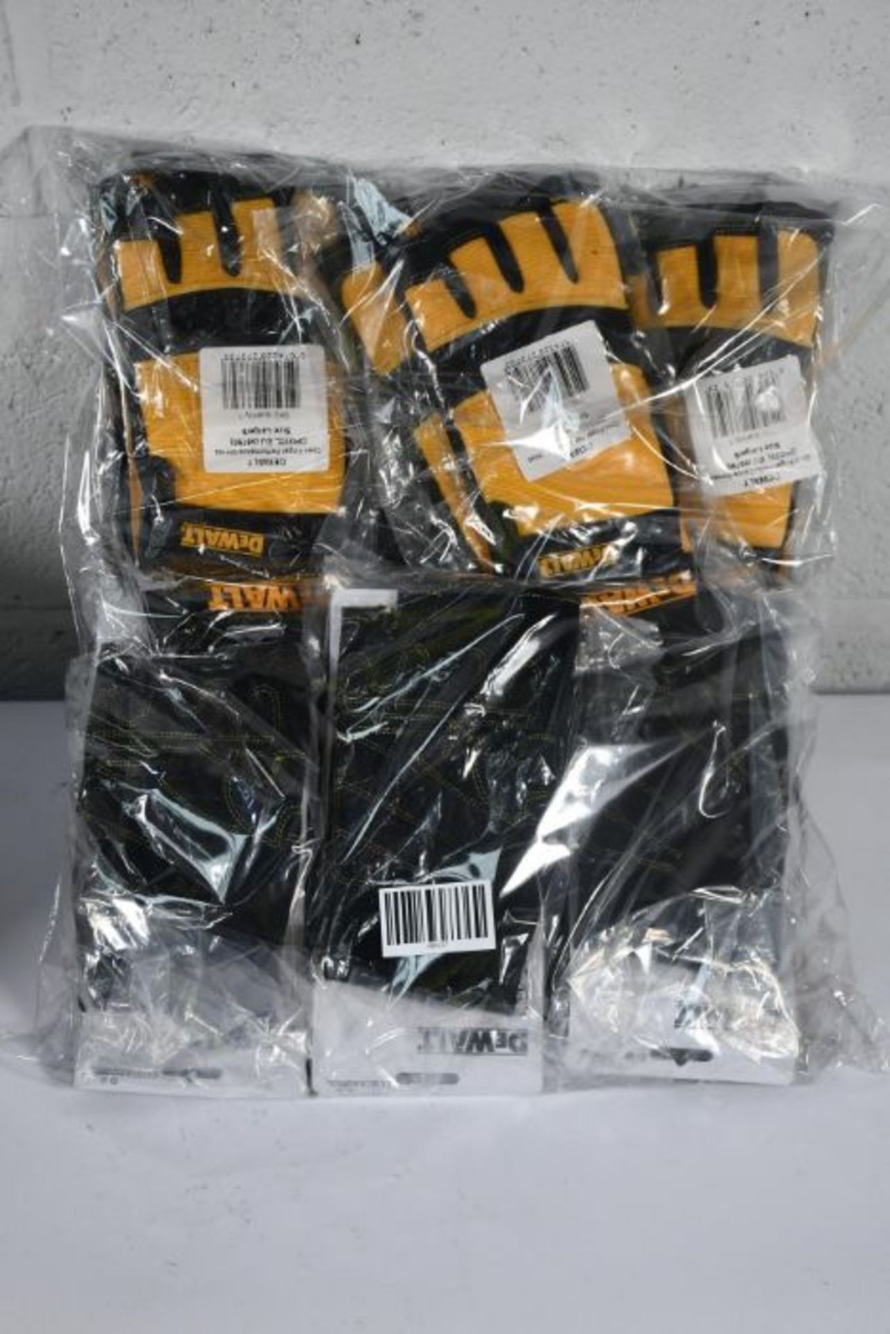 Twelve as new DeWalt Open Finger Performance Gloves, Size Large/9