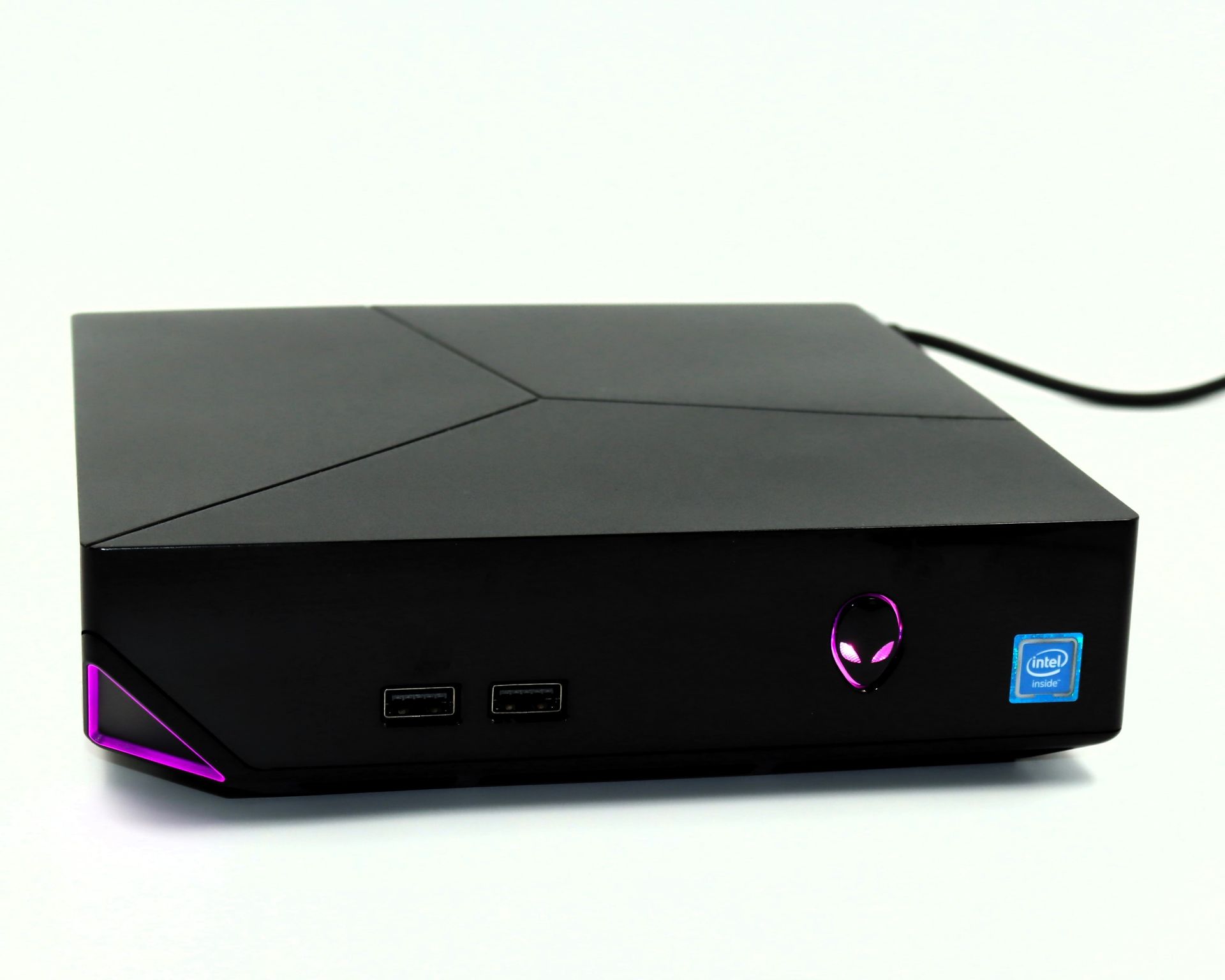 A pre-owned Alienware Alpha R2 Desktop PC with Intel Core i5-6400T 2.20GHz, 8GB RAM, NVIDIA GeForce