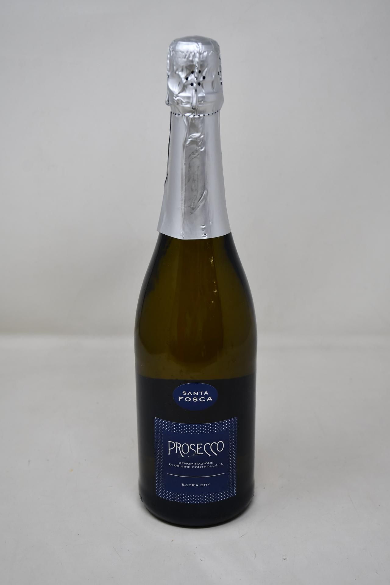 Seven bottles of Santa Fosca Prosecco Extra Dry (750ml) (Over 18s only).