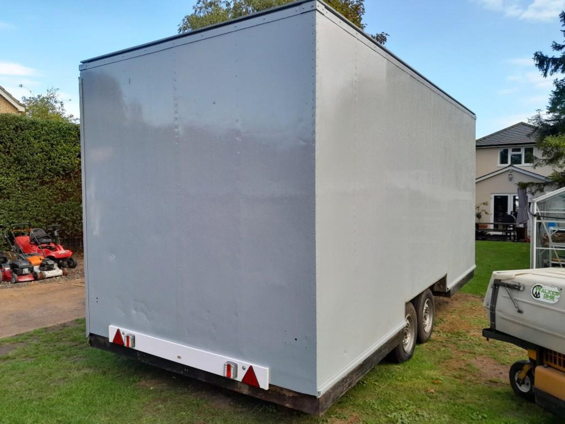 18ft Exhibition Trailer - Image 2 of 5