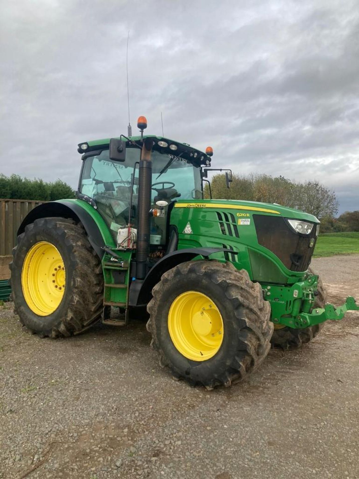 2014 John Deere 6210 R - Image 3 of 8