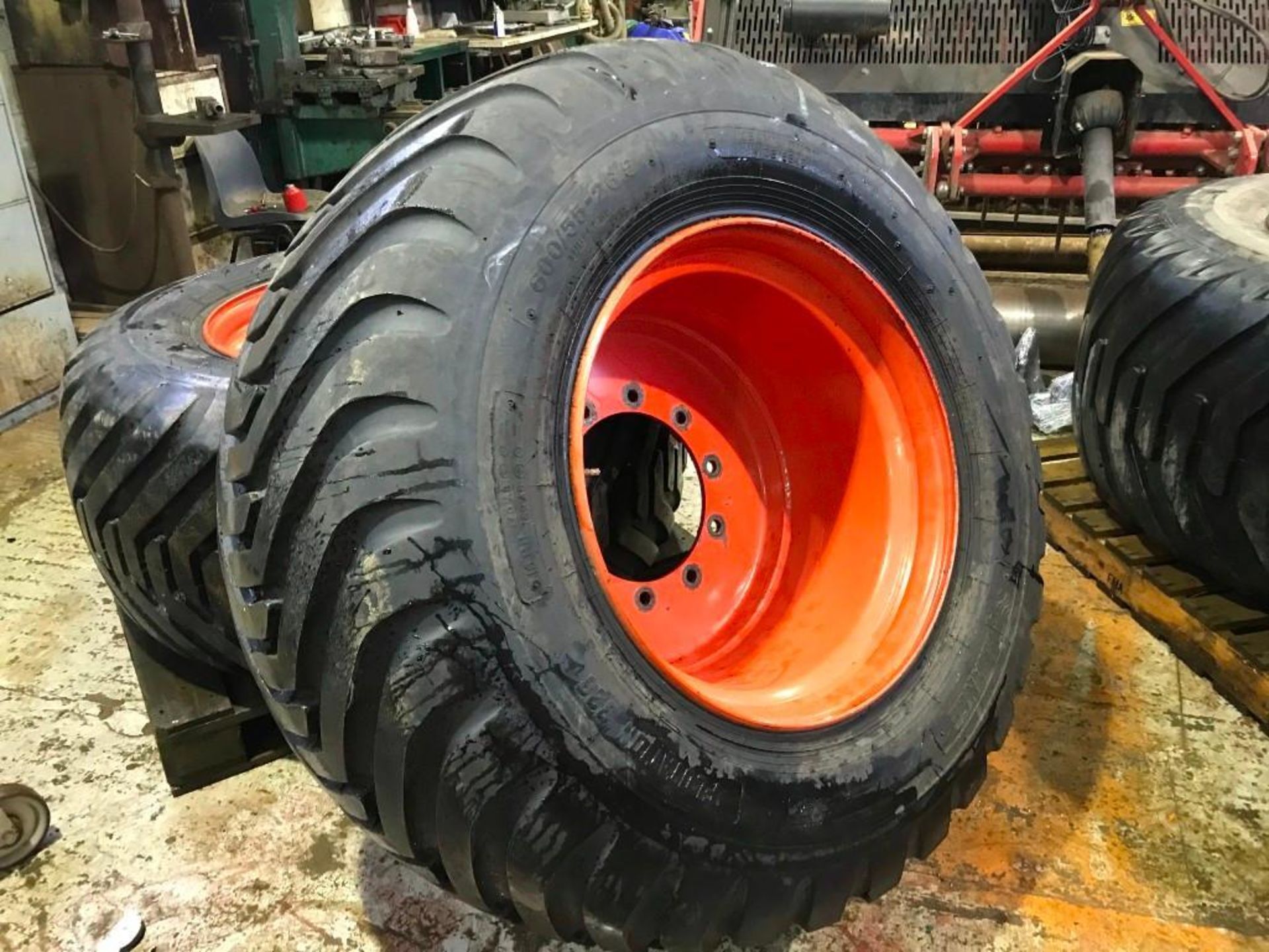 Alliance 328 600/55 R 26.5 Flotation wheels and tyres - Image 3 of 3