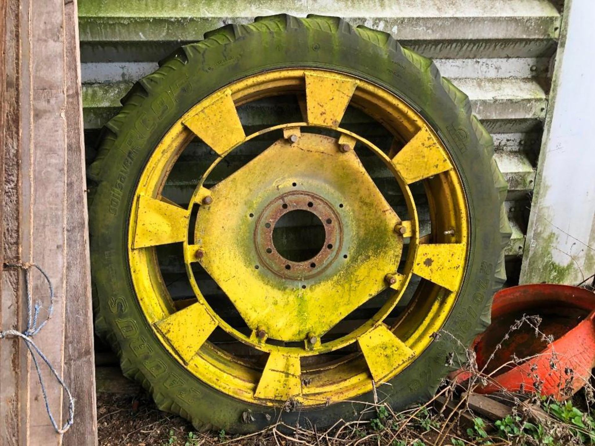 Row Crop Tyres & Rims - Image 4 of 6