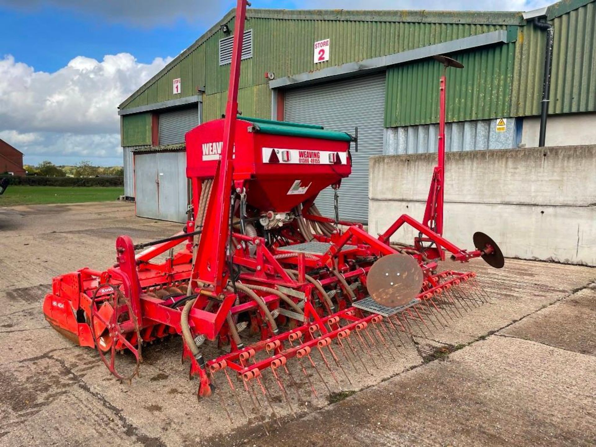 Kuhn HR404 Power Harrow Combination Drill with Weaving Tine Drill