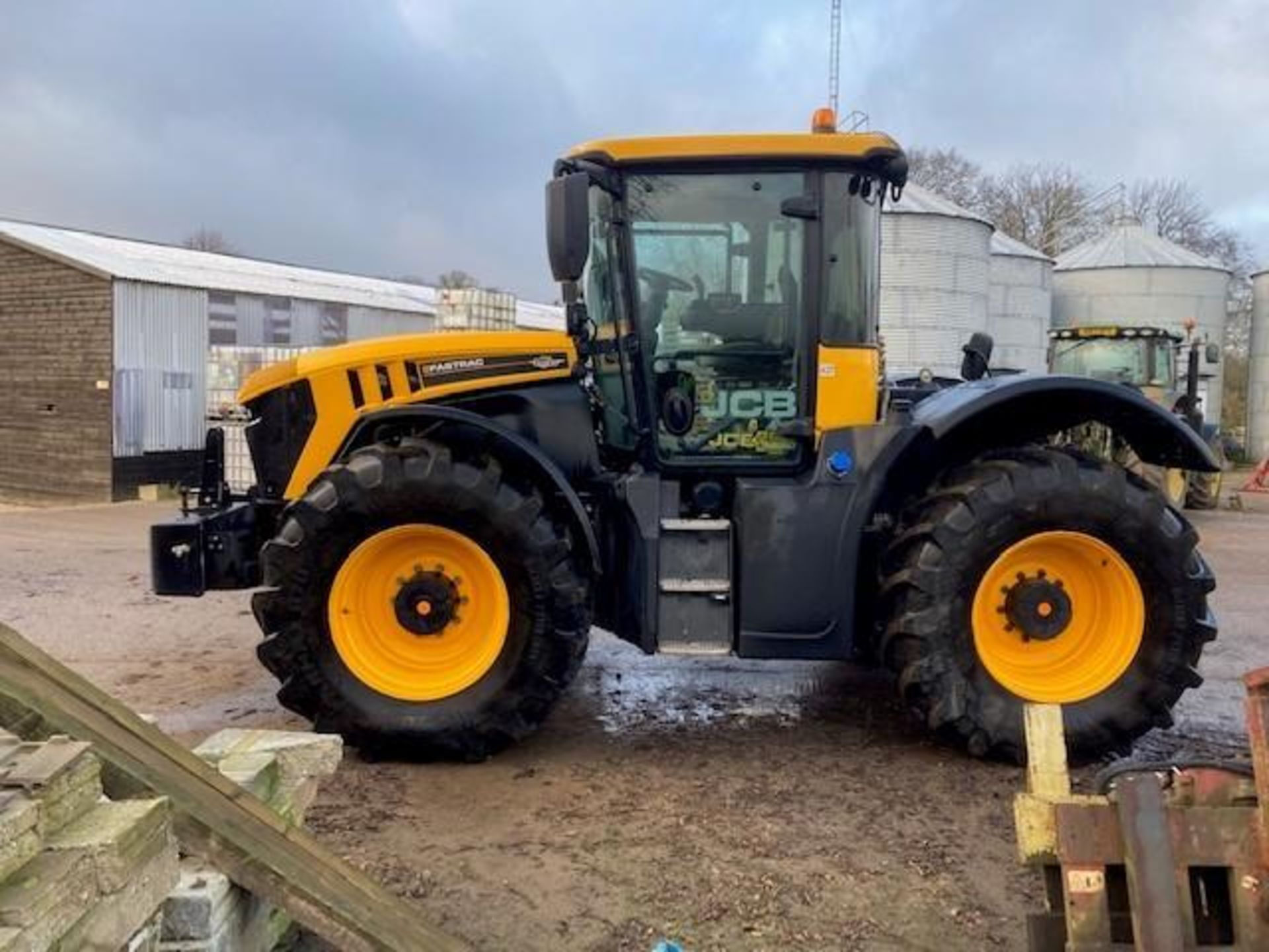 2020 JCB Fastrac 4220 - Image 4 of 16