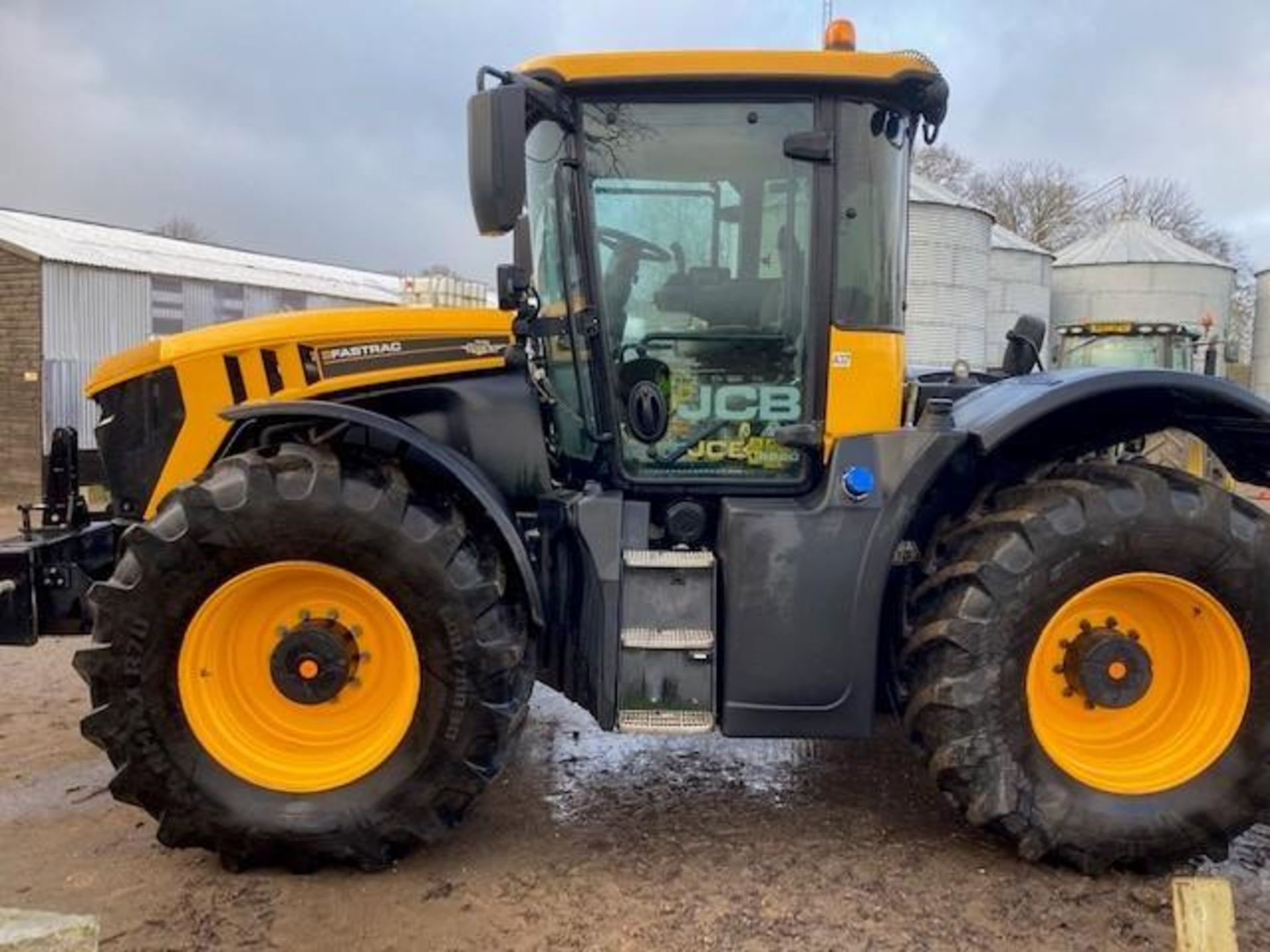 2020 JCB Fastrac 4220 - Image 5 of 16