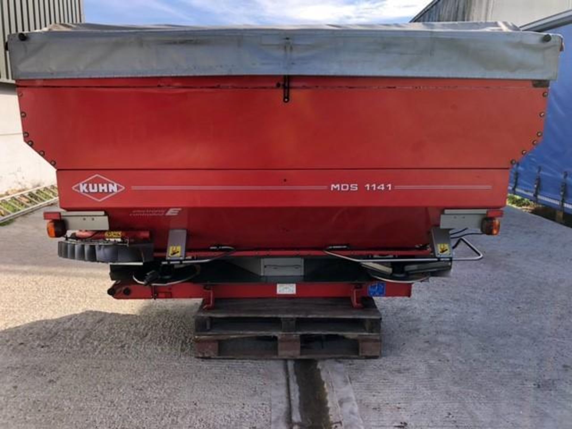 2003 Kuhn MDS 1141 Fertiliser Spreader