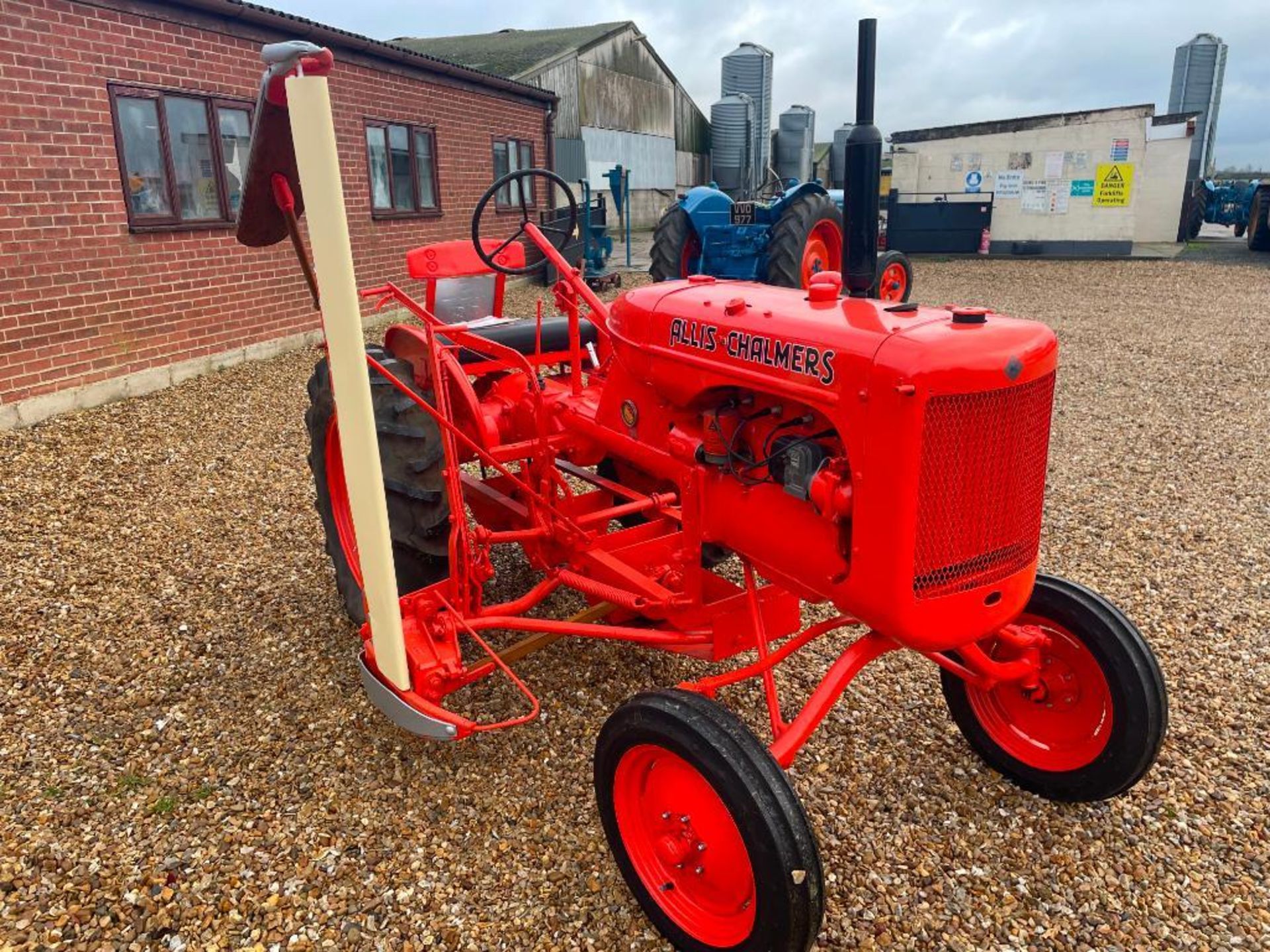 1941 Allis Chalmers Model B TVO Bow Front 2wd tractor on 4.00-15 front and 11.2-24 rear wheels and t - Image 9 of 20