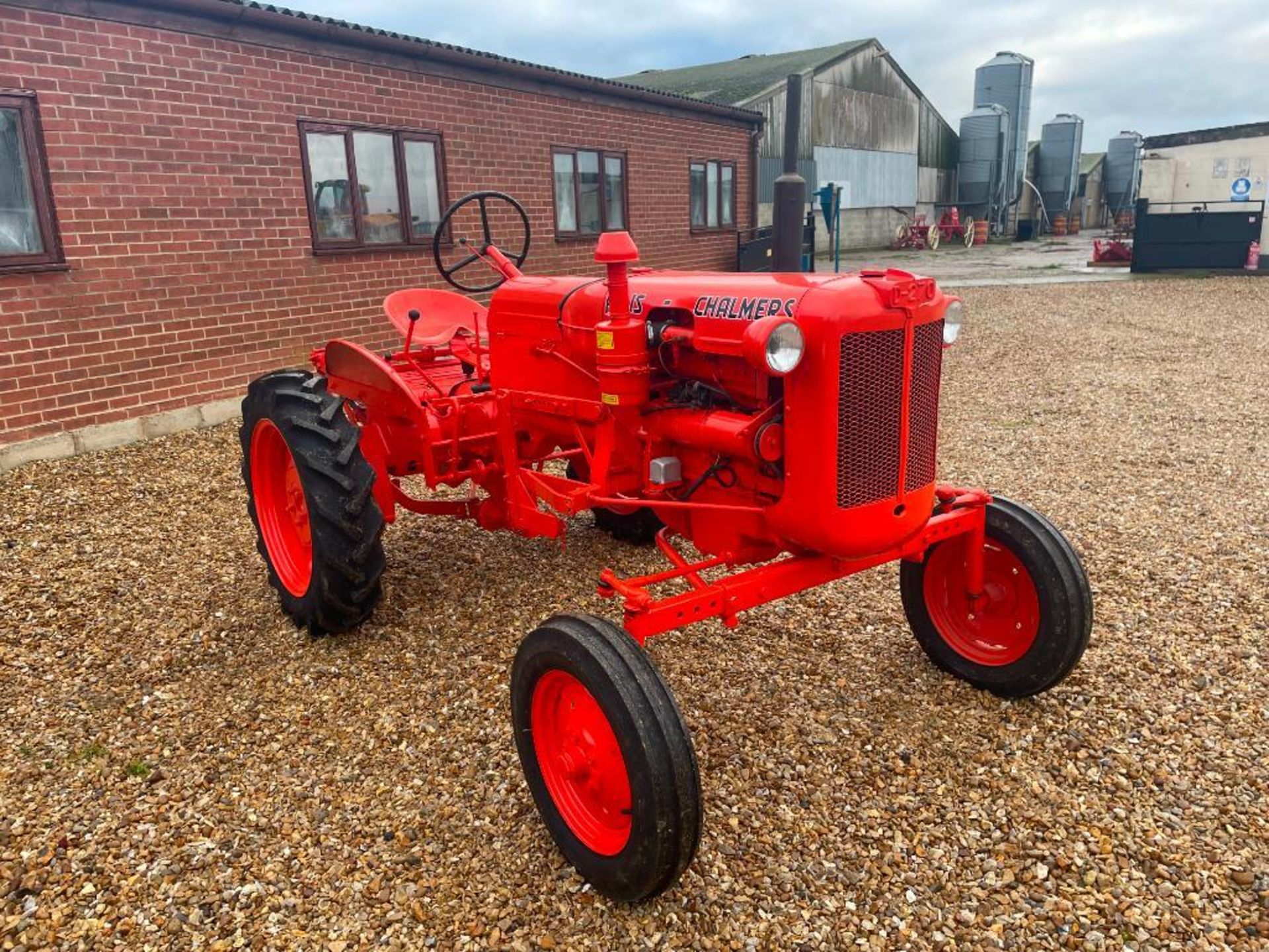 c.1962 Allis Chalmers D-270 P3 diesel 2wd tractor on 5.00-15 front and 8.3-24 rear wheels and tyres - Image 4 of 23