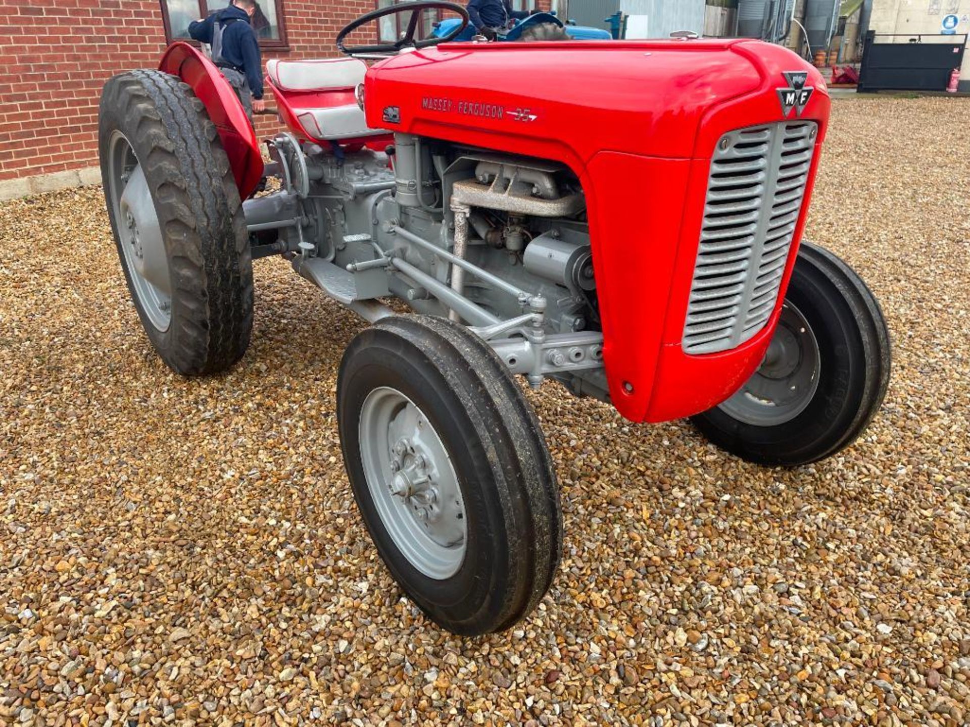 1962 Massey Ferguson 35 Industrial petrol 2wd tractor on 6.00-16 front and 10.00-28IND rear wheels a - Image 14 of 19