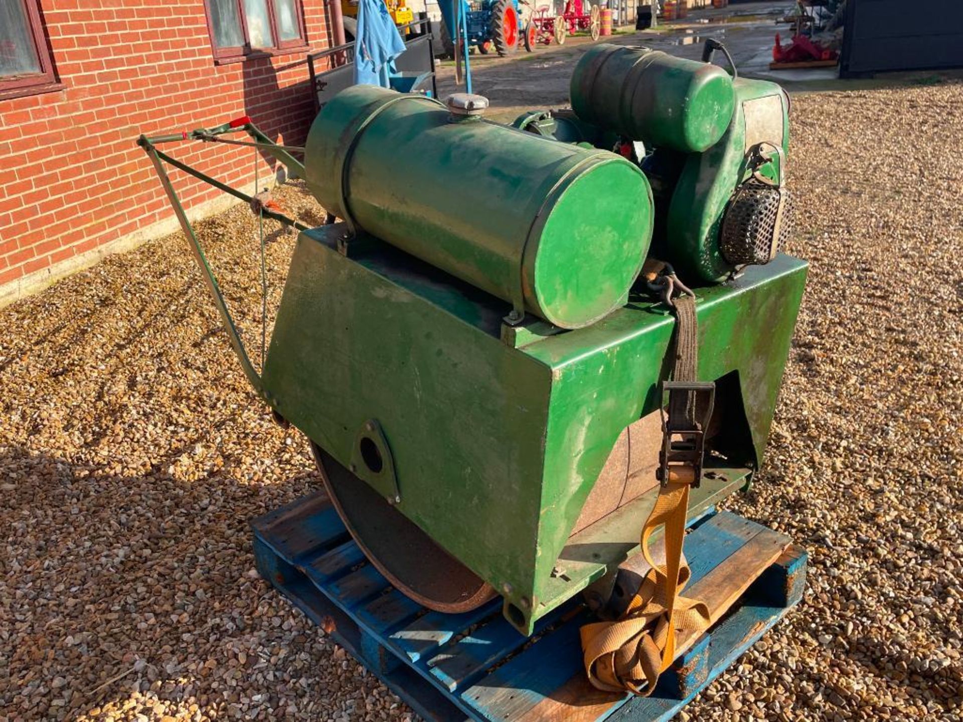 Greens grass path roller with petrol engine - Image 10 of 12