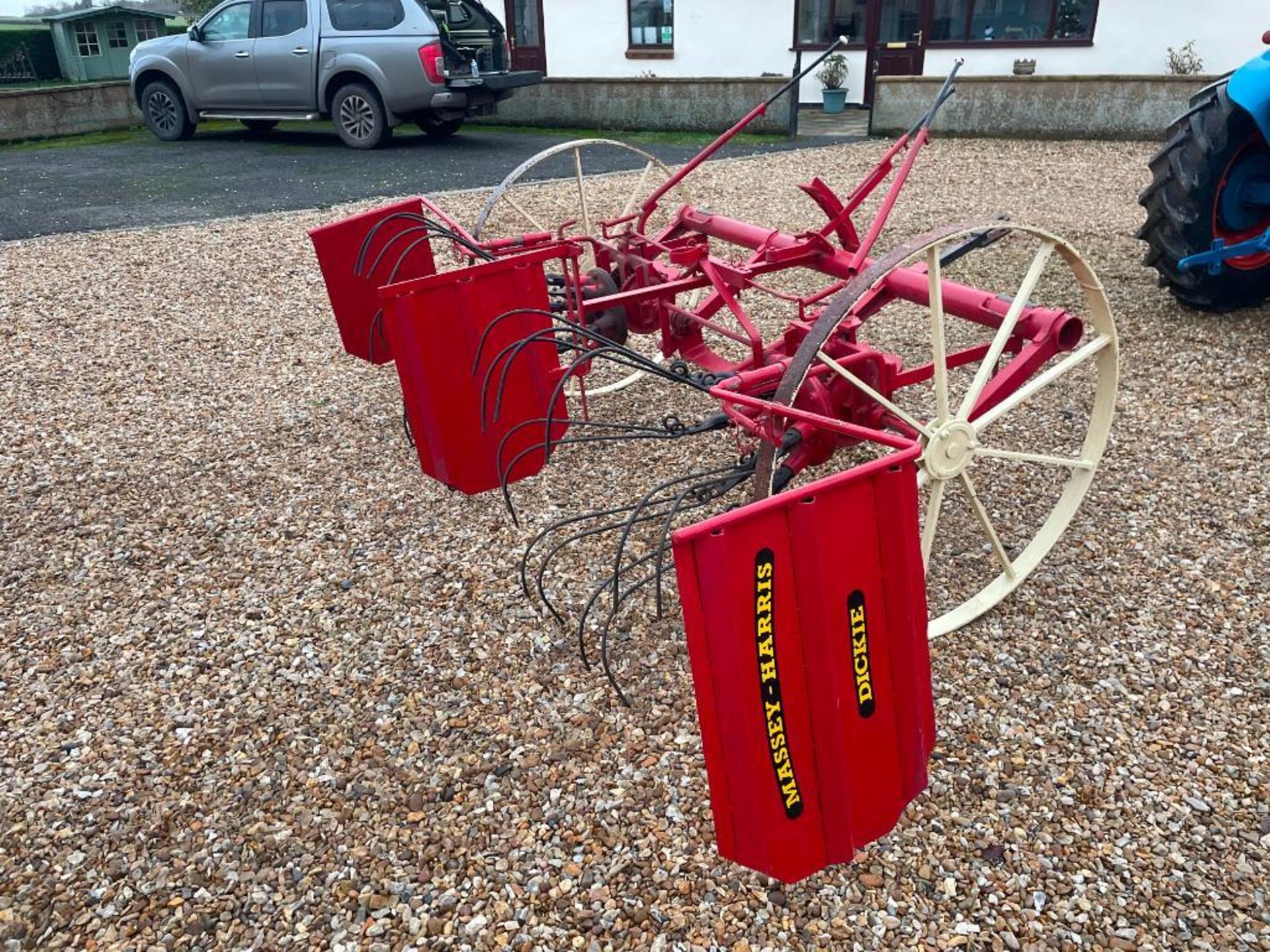 Massey Harris Dickie Model H hay turner with swath tines and hay collector, trailed. Serial No: 1248 - Image 6 of 9