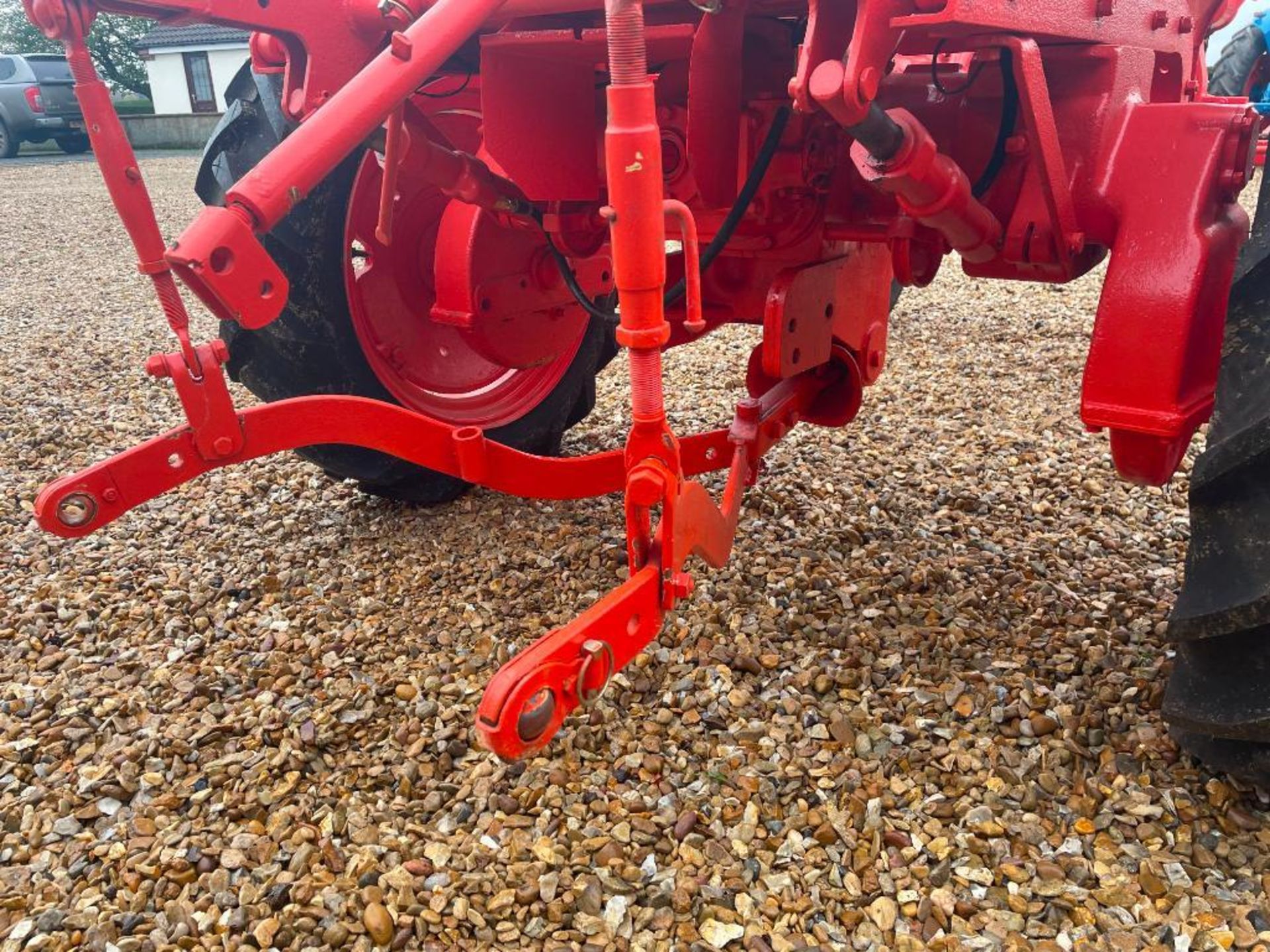 c.1962 Allis Chalmers D-270 P3 diesel 2wd tractor on 5.00-15 front and 8.3-24 rear wheels and tyres - Image 7 of 23