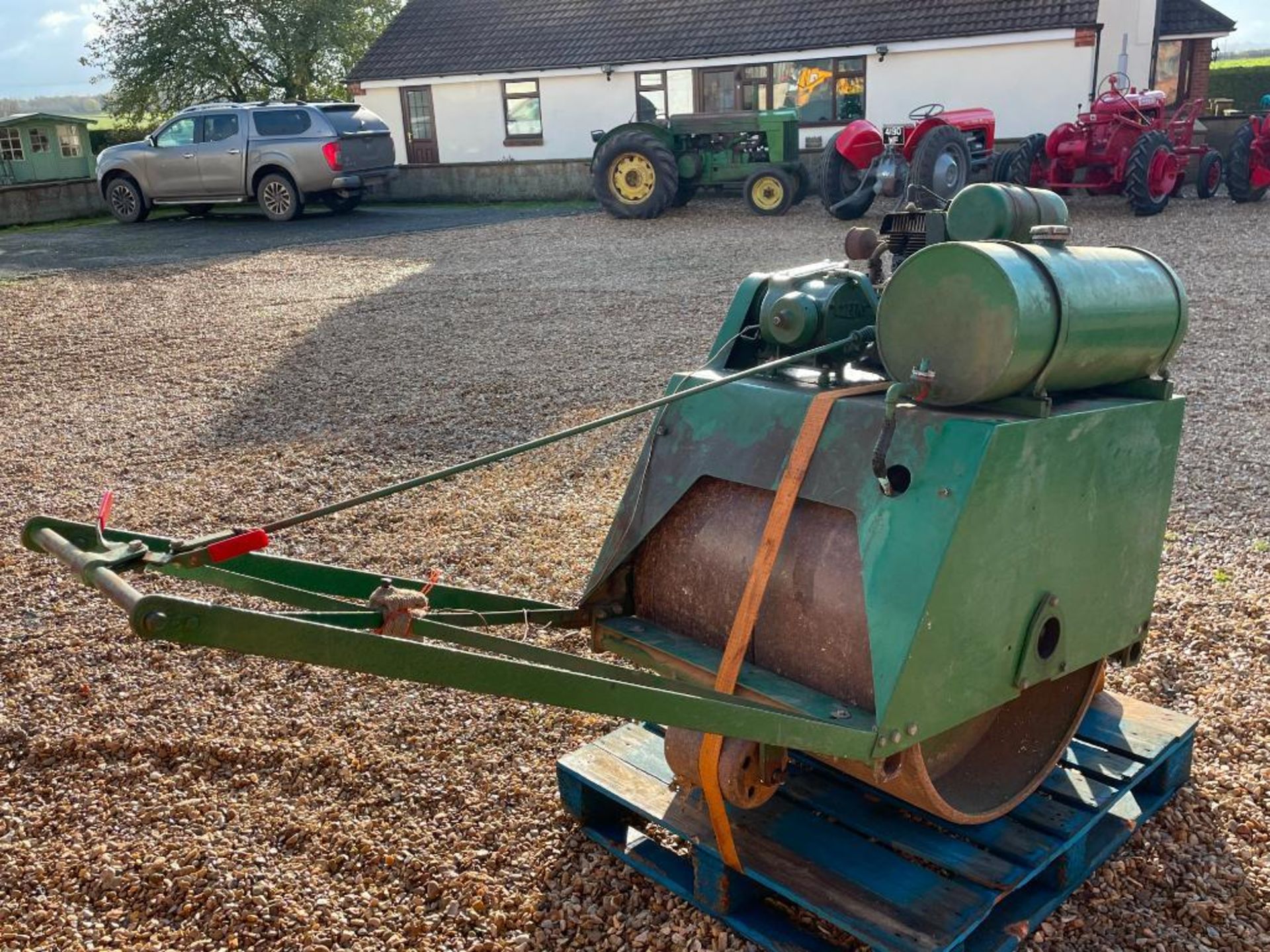 Greens grass path roller with petrol engine - Image 9 of 12