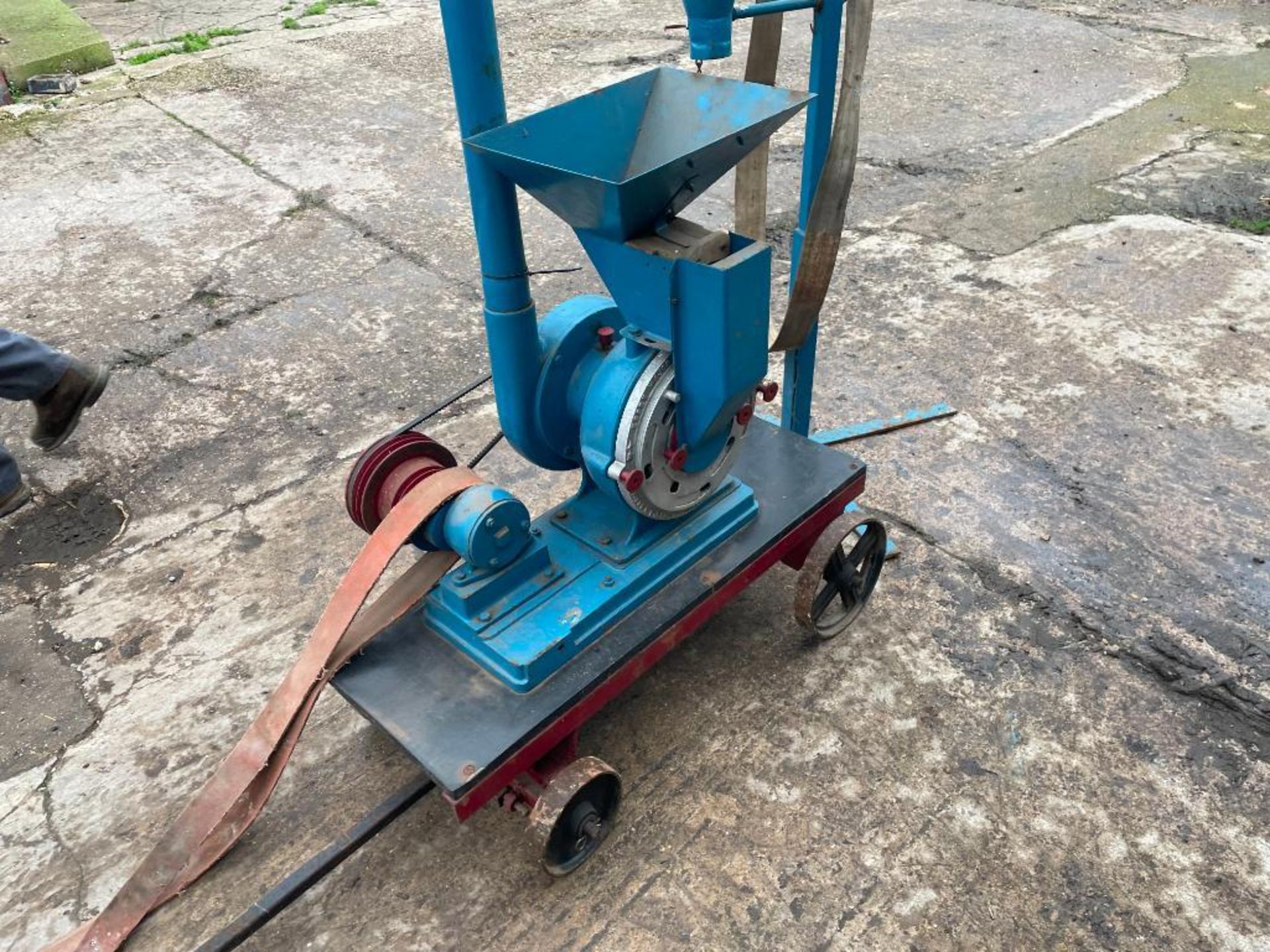 Christy & Norris Ltd grinding mill and cyclone on trolley. Serial No: 2995M2 - Image 5 of 6