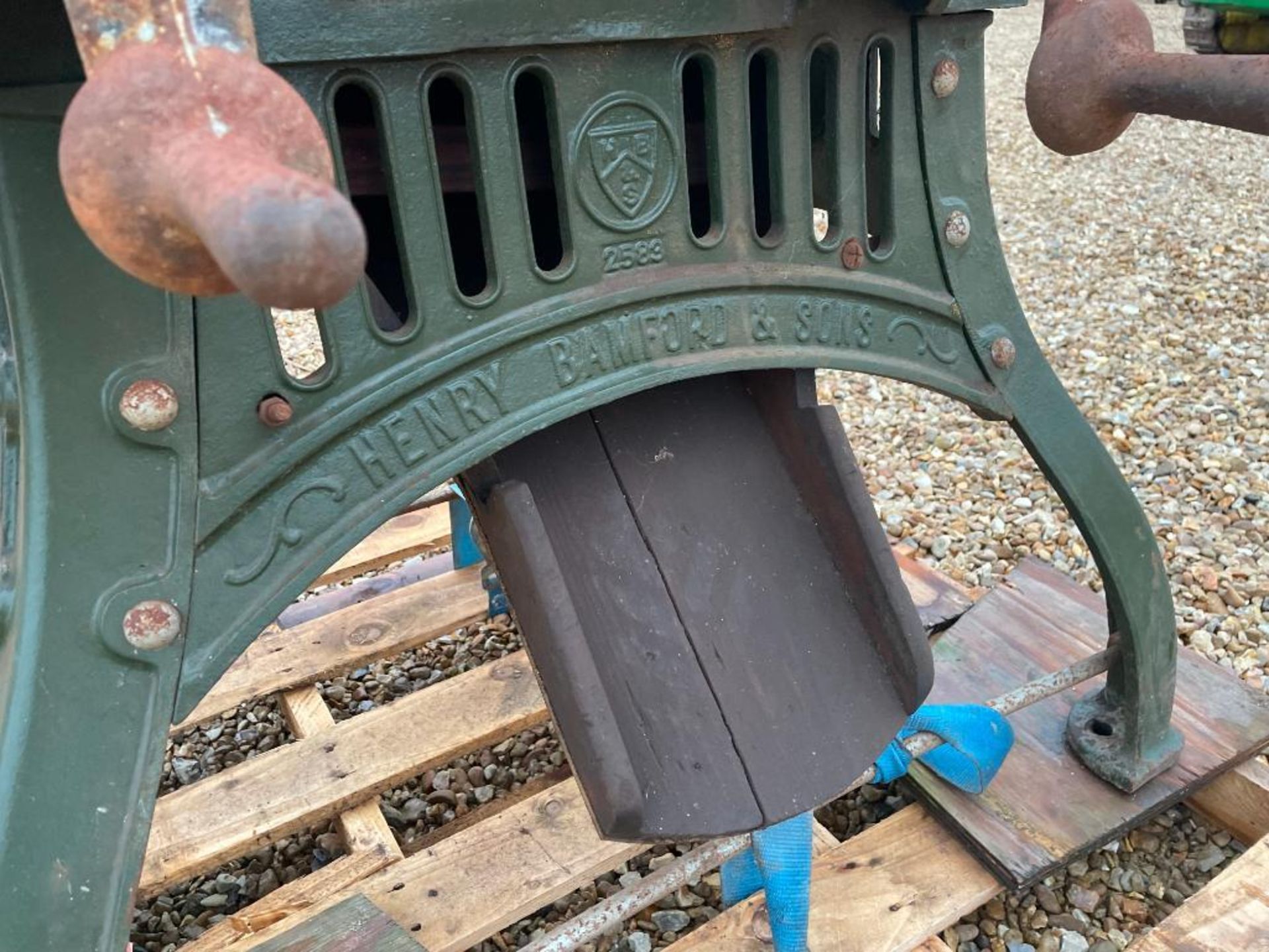 Henry Bamford & Son roller mill with hopper - Image 4 of 5