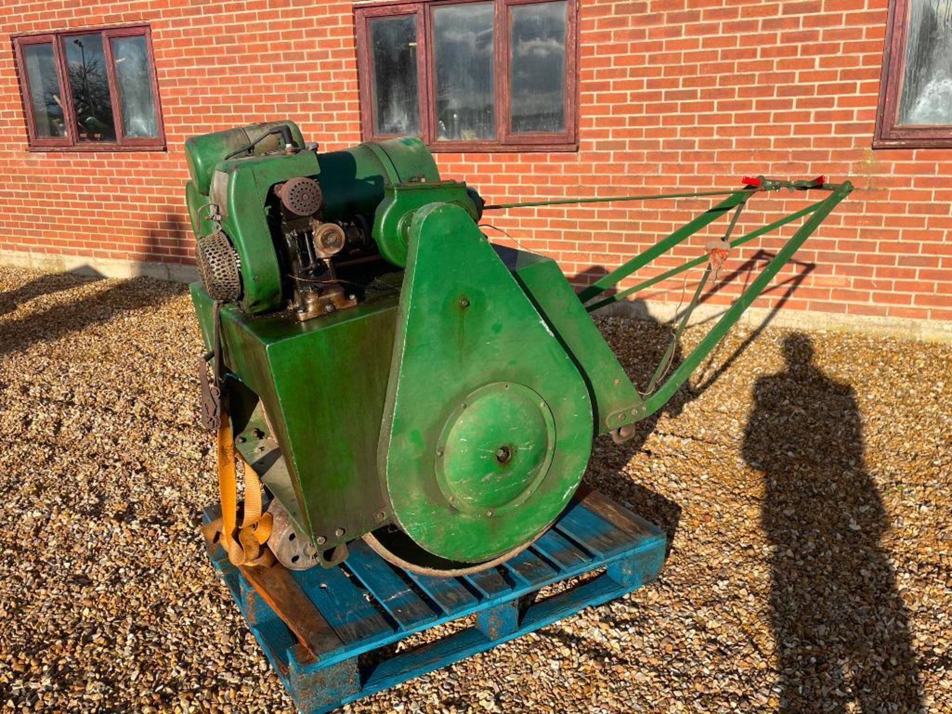 Greens grass path roller with petrol engine - Image 5 of 12
