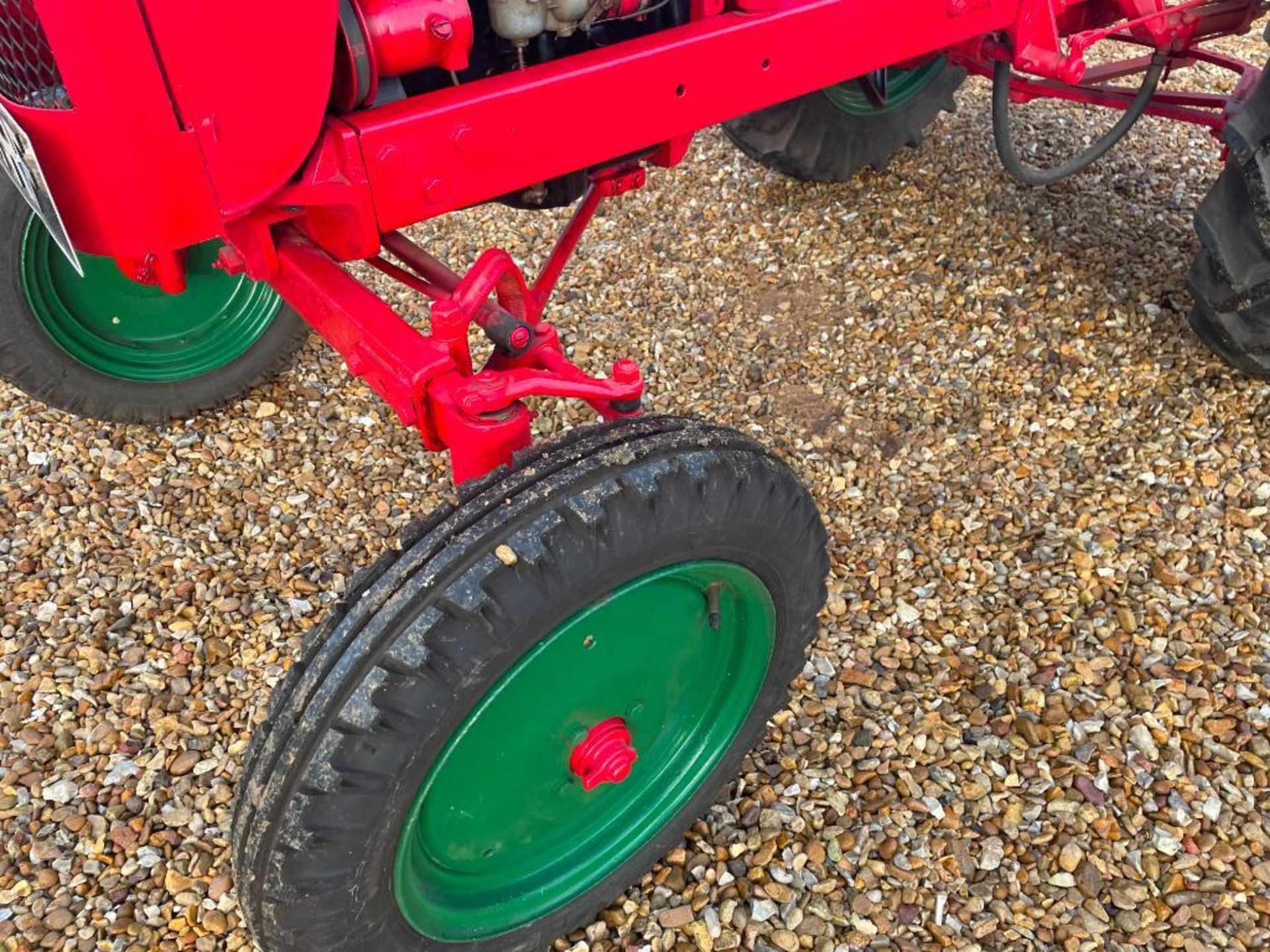 1951 BMB President TVO 2wd tractor on 4.00-15 front and 900-24 rear wheels and tyres with rear linka - Image 4 of 20