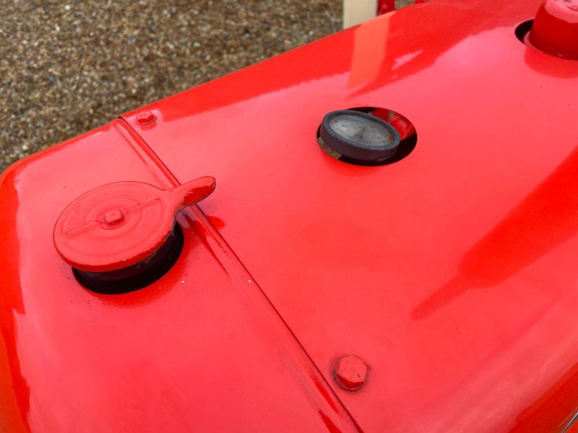 1941 Allis Chalmers Model B TVO Bow Front 2wd tractor on 4.00-15 front and 11.2-24 rear wheels and t - Image 15 of 20