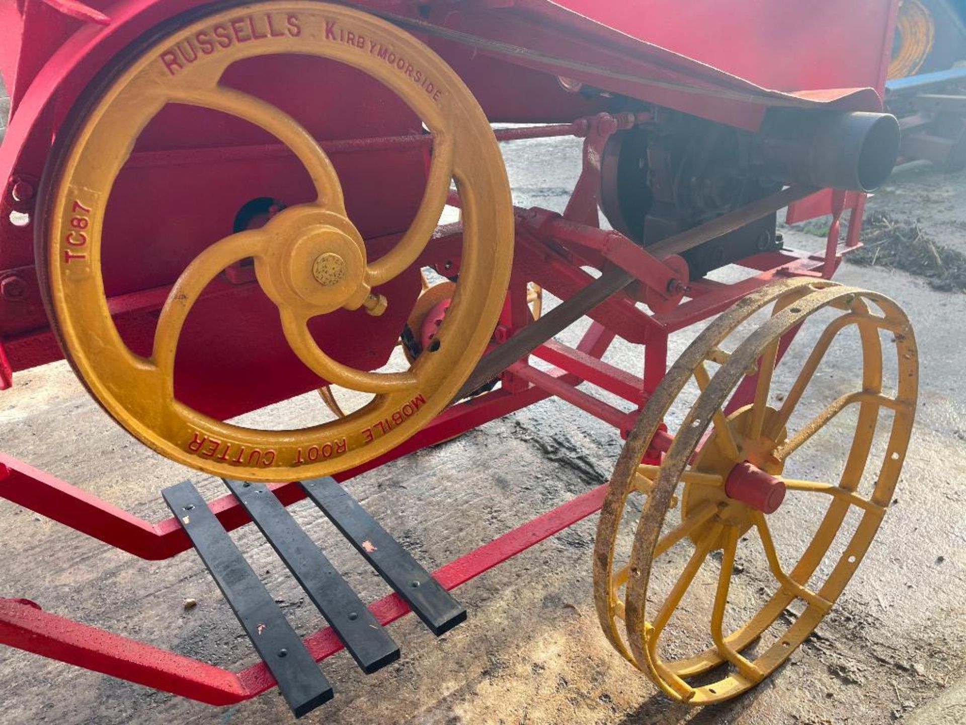 Russells of Kirby Moorside TC9A mobile root cutter - Image 6 of 6