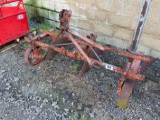 David Brown 1D 3 row ridger, linkage mounted. Serial No: 3434 NB: Comes with parts list.