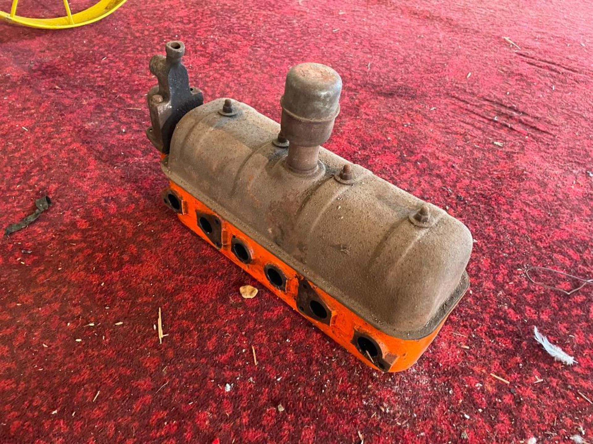 Allis Chalmers Model B complete head and rocker cover - Image 2 of 2