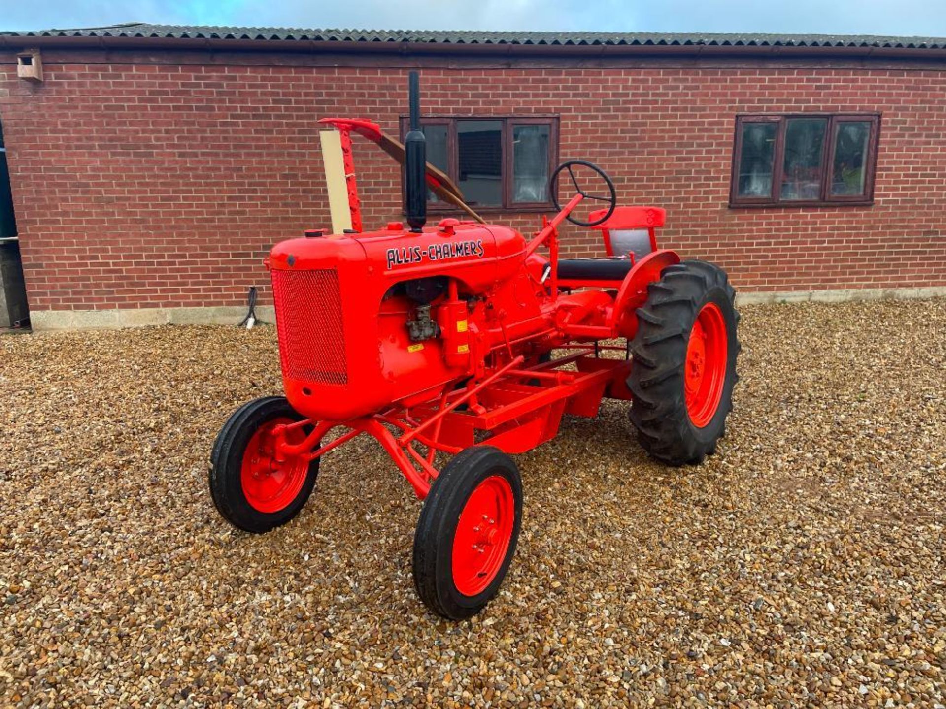 1941 Allis Chalmers Model B TVO Bow Front 2wd tractor on 4.00-15 front and 11.2-24 rear wheels and t - Image 2 of 20