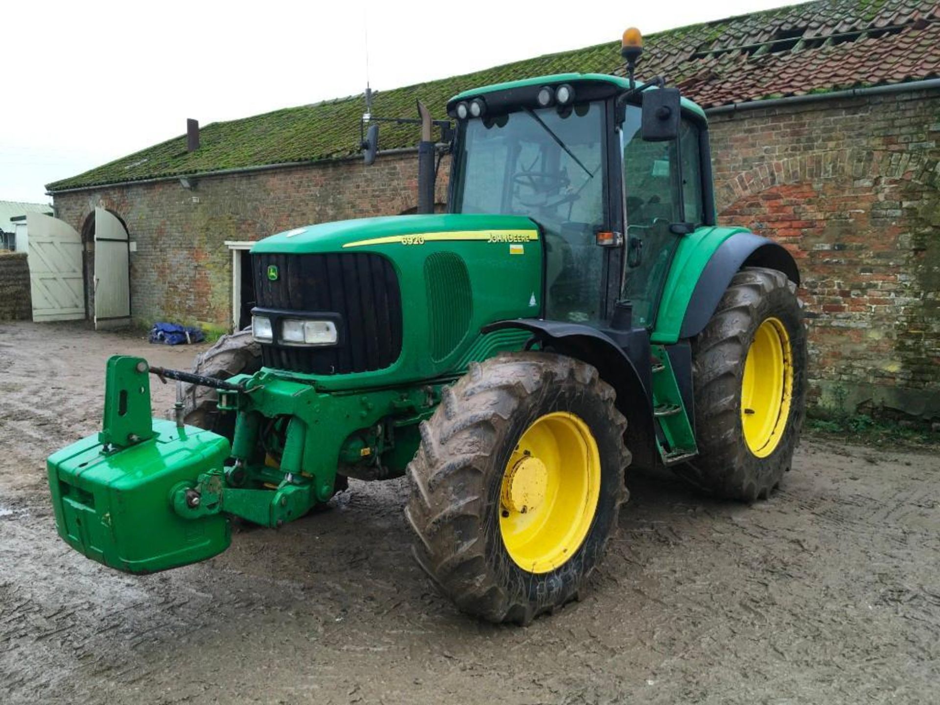 2005 John Deere 6920 40kph tractor with Power Quad gear box, 2 rear spool valves, front and rear lin - Image 5 of 9