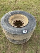 Pair of super single wheels and 385/65R22.5 tyres