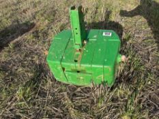 John Deere 900kg front mounted weight block