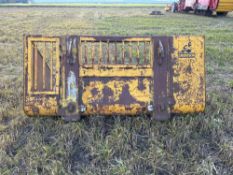 Sanderson sugar beet bucket with JCB Q-Fit brackets