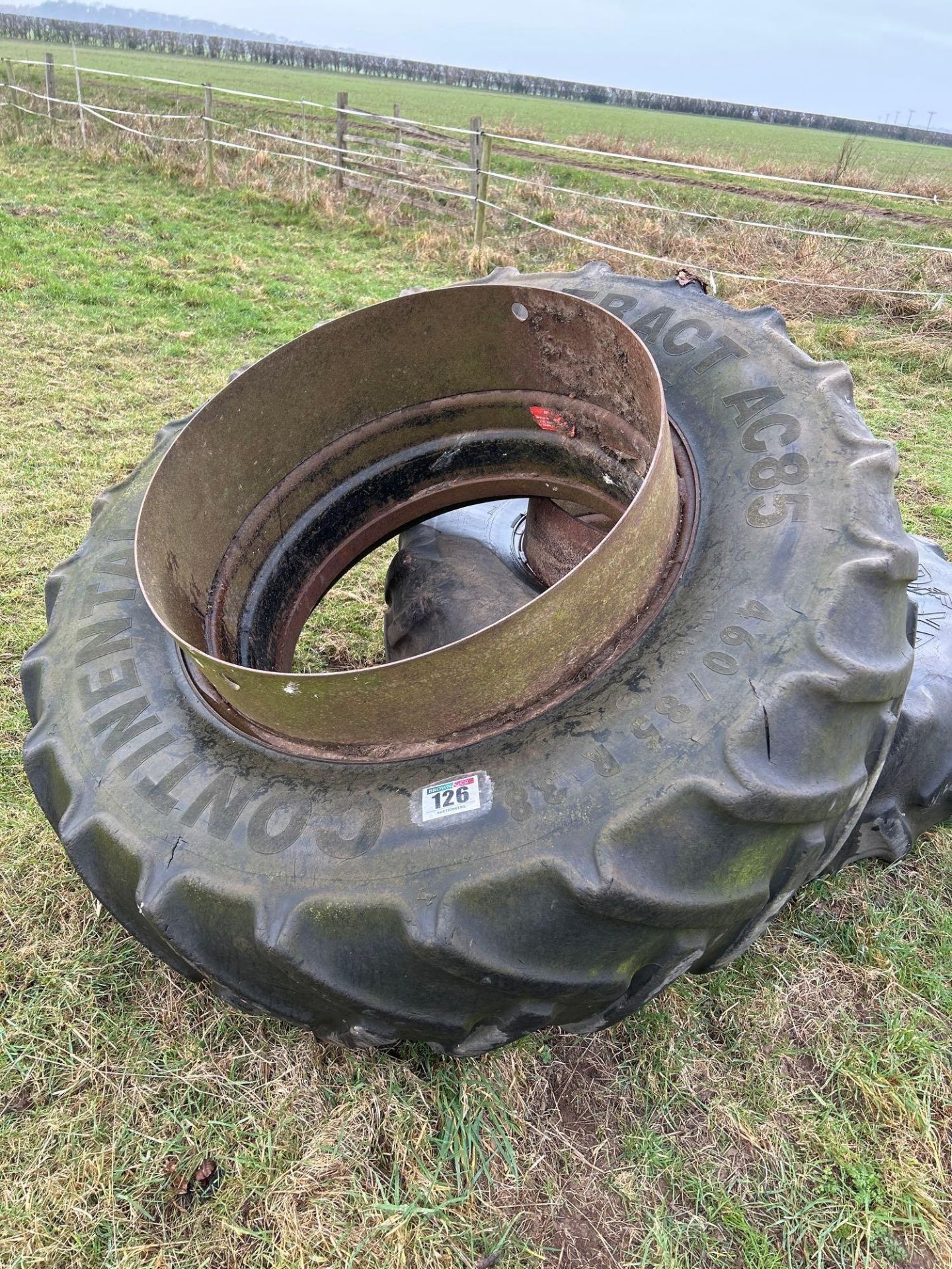 Pair of Stocks dual wheels with 460/85R38 tyres