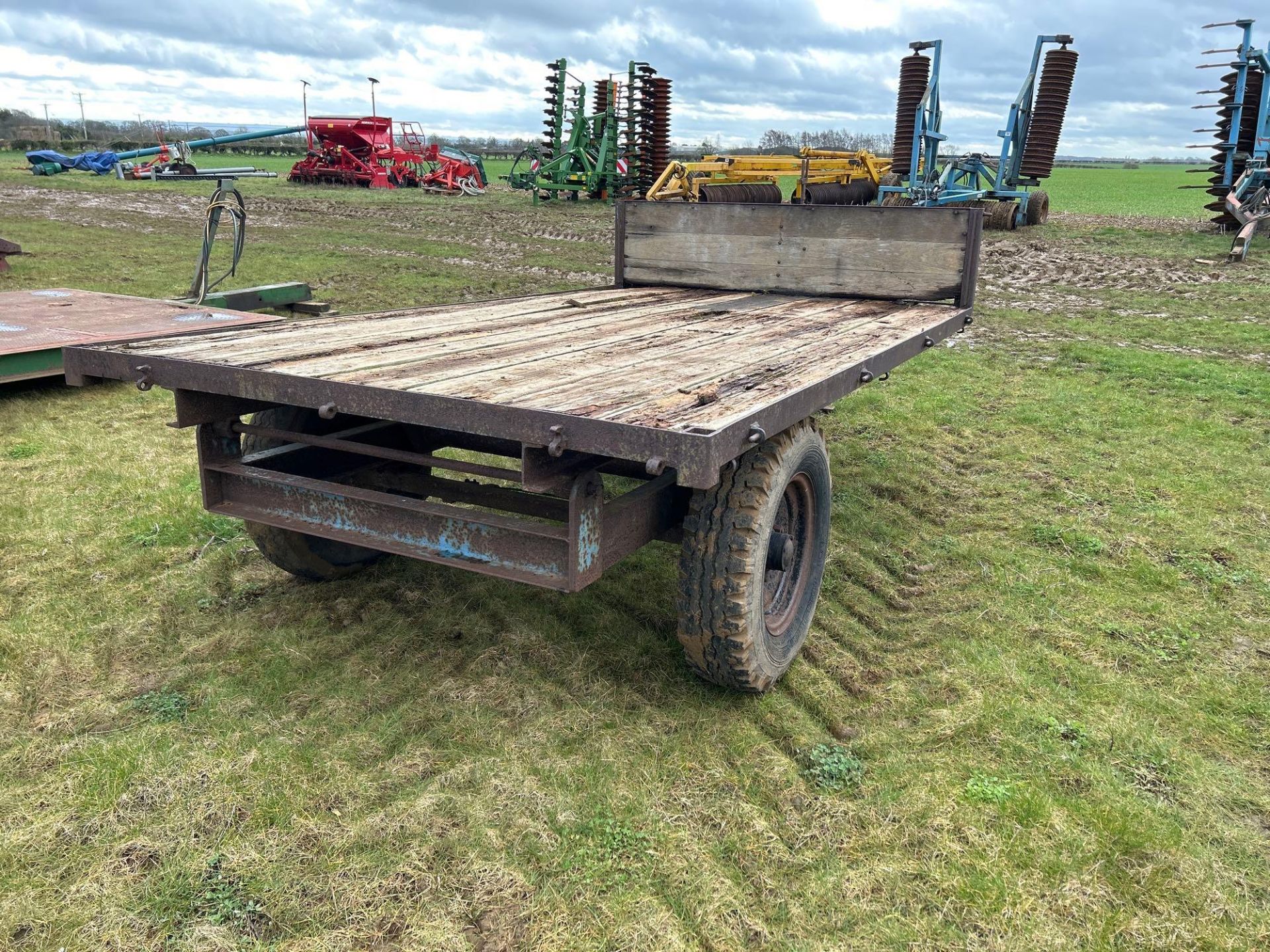 Single axle flat bed trailer with wooden floor - Image 3 of 6