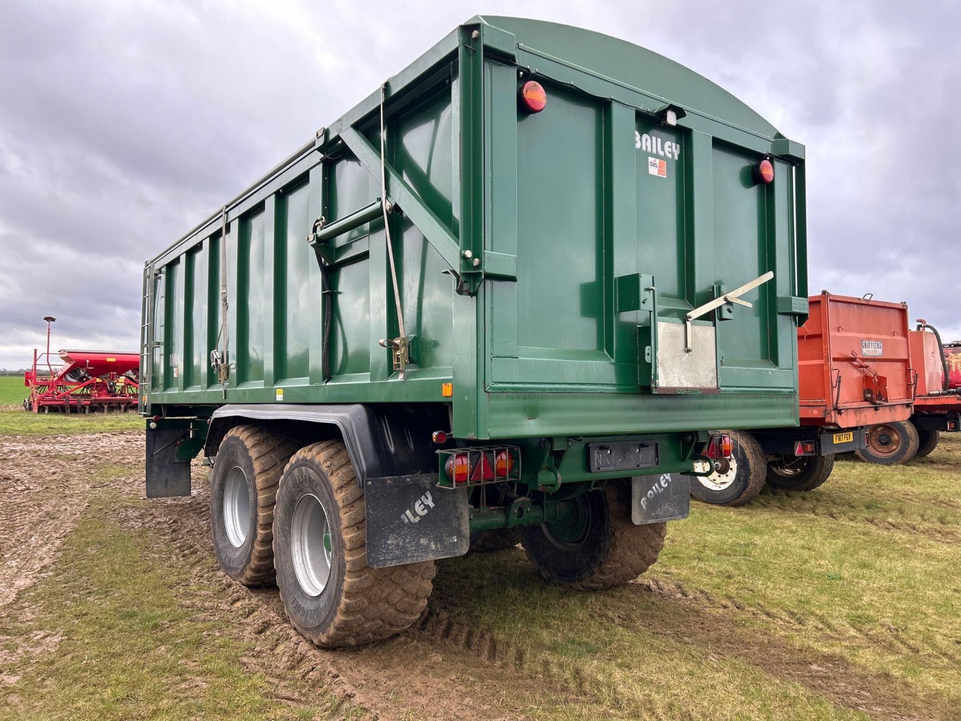 2015 Bailey Trailers 16T twin axle grain trailer with hydraulic jack, hydraulic brakes, sprung draw - Image 5 of 12