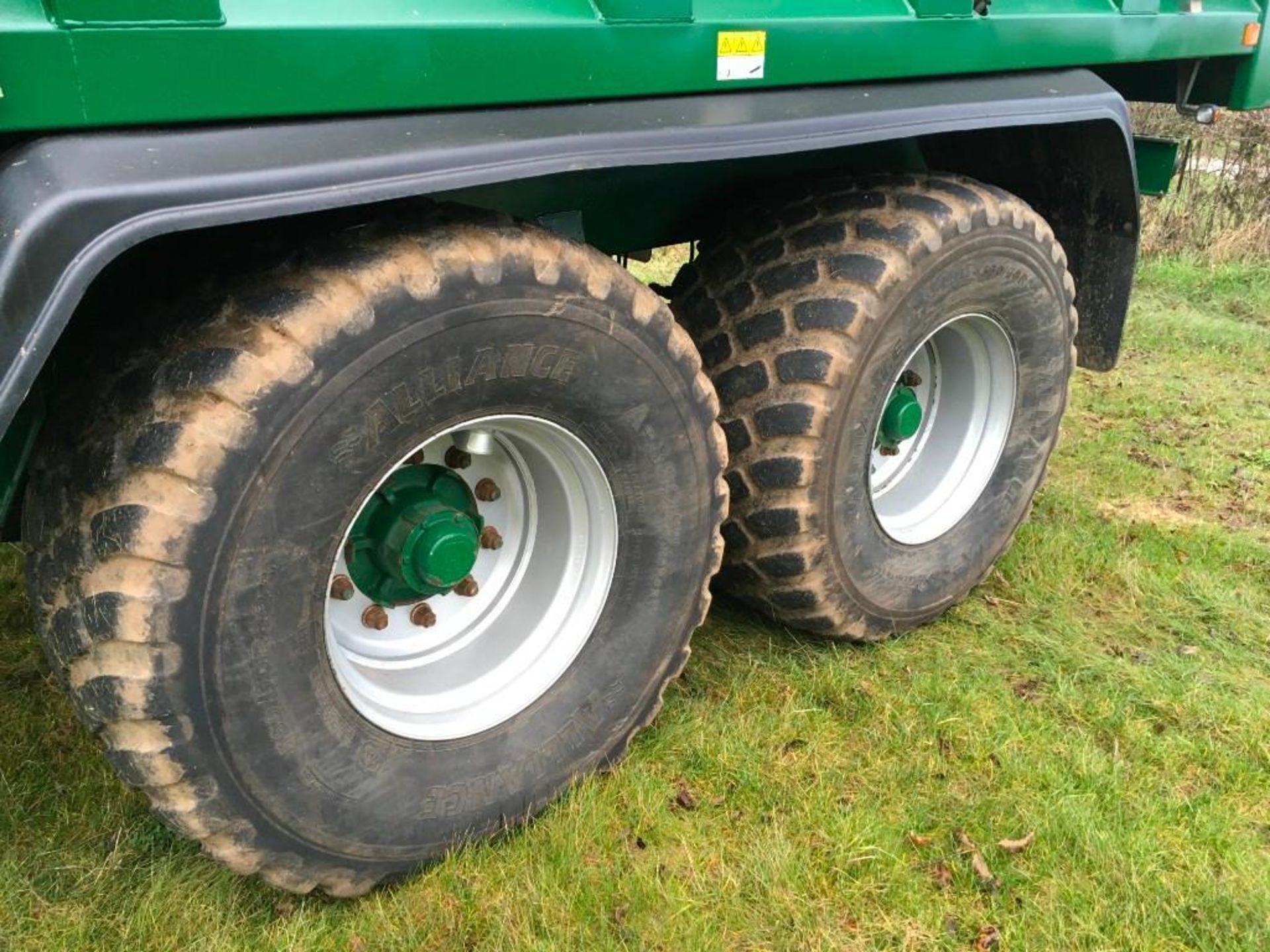 2015 Bailey Trailers 16T twin axle grain trailer with hydraulic jack, hydraulic brakes, sprung draw - Image 10 of 12