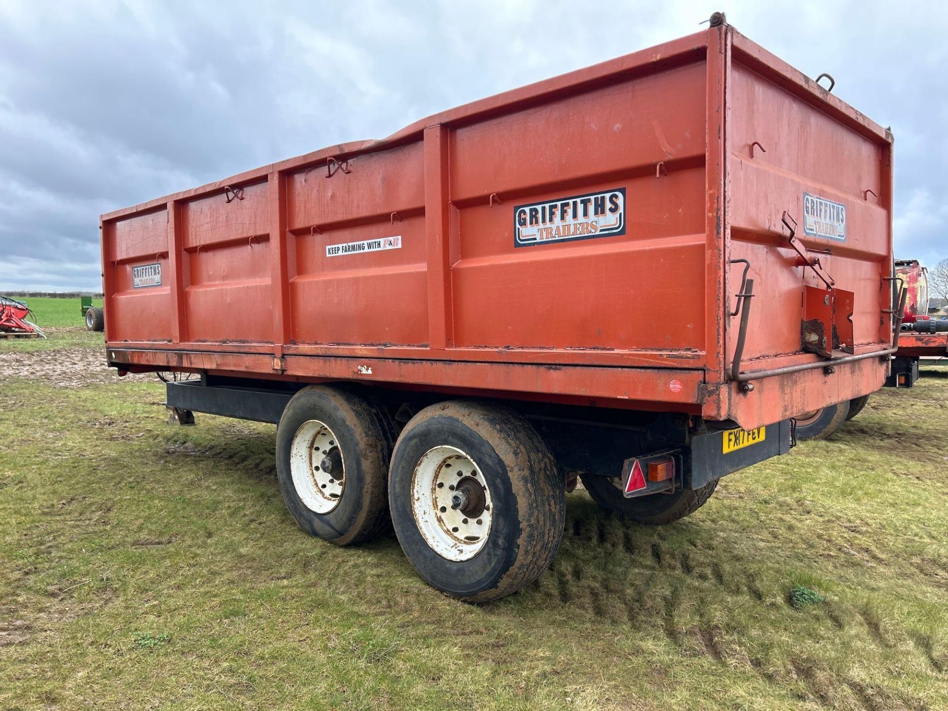 2000 Marston GLS12 12t twin axle trailer with removable sides, c/w manual rear door and grain chute - Image 7 of 8