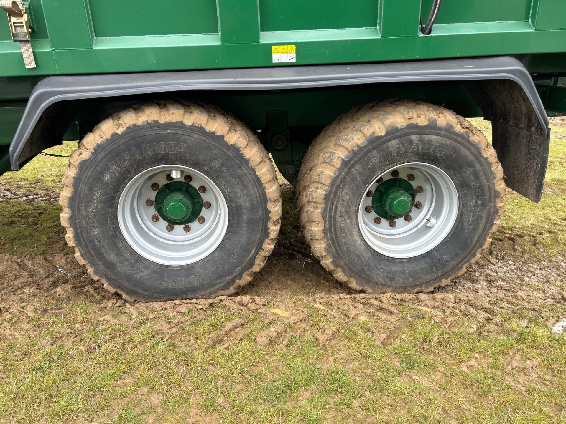 2015 Bailey Trailers 16T twin axle grain trailer with hydraulic jack, hydraulic brakes, sprung draw - Image 11 of 12