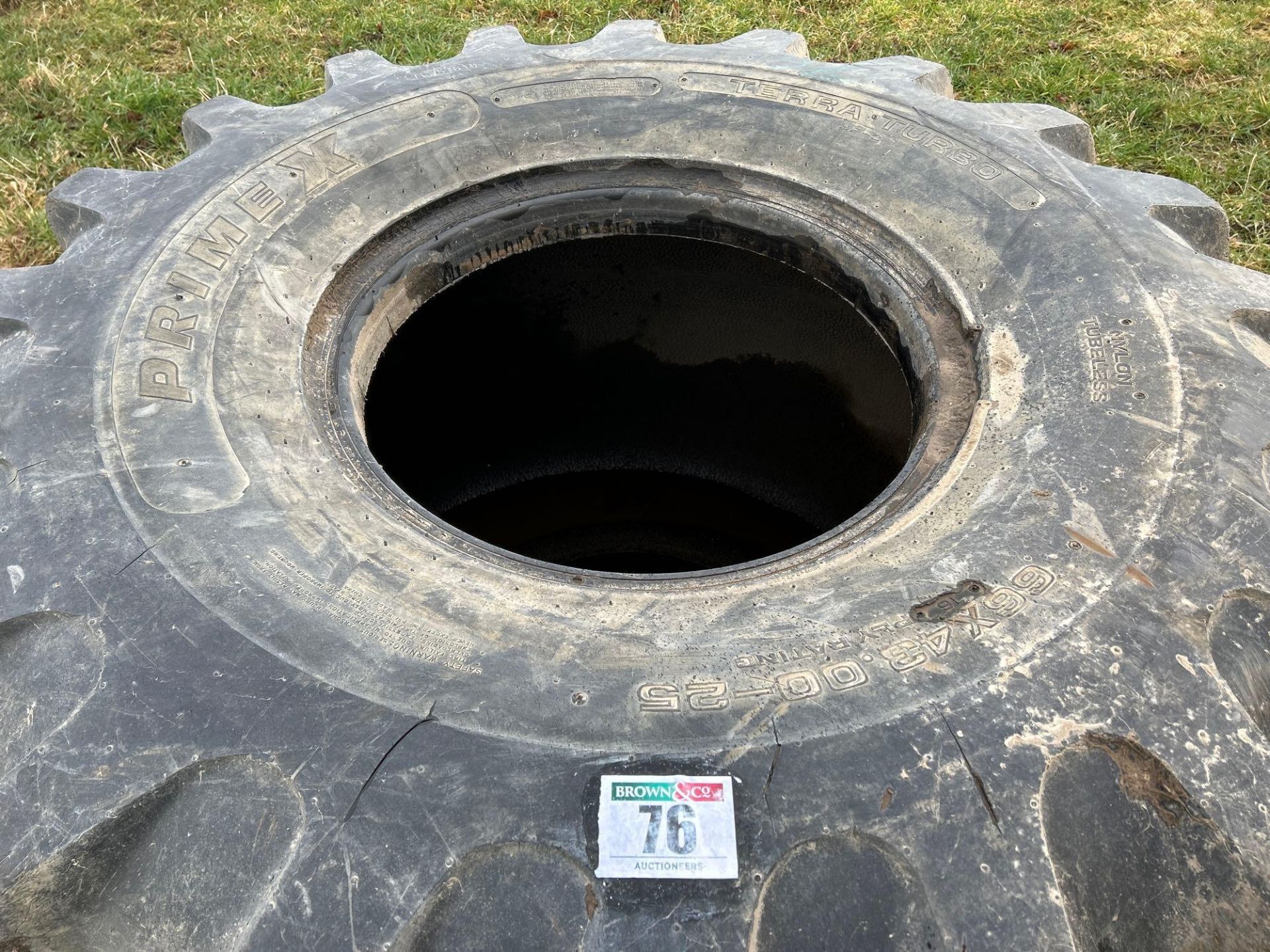 1 x Primex 66x43.00x25 tyre - Image 2 of 3