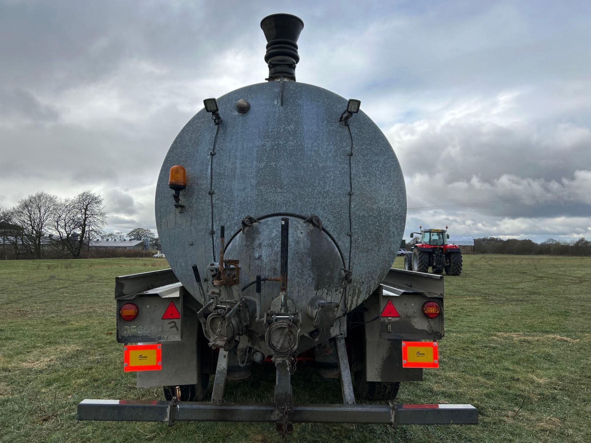 Record P33T tri axle slurry tanker, 23m3, load sensing, air brakes, air suspension, ROR commercial a - Image 4 of 5