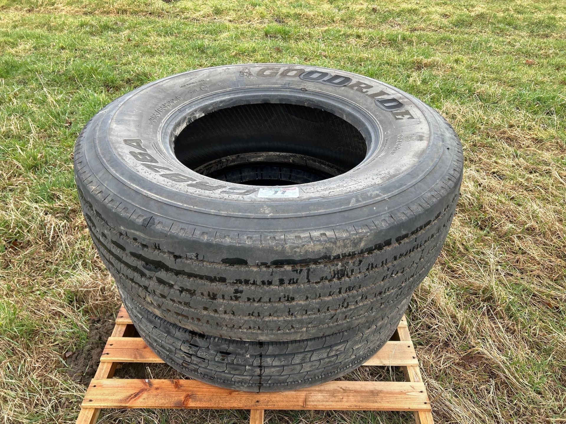 Pair of 385/65R22.5 tyres (Brand New)