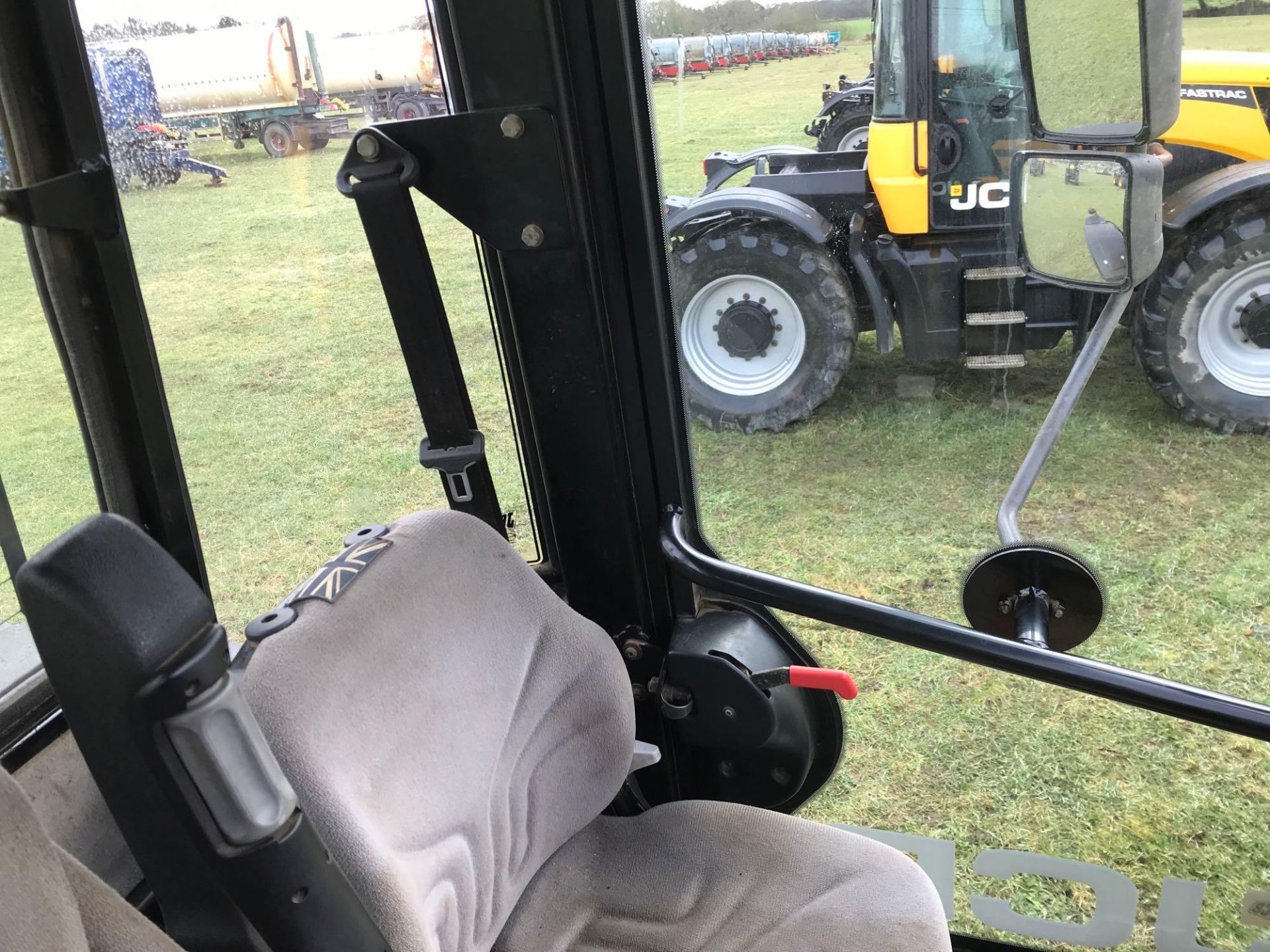 2009 JCB Fastrac 3230 with plus pack, 65kph, 3 rear spool valves. Datatagged. On Ceat 540/65R30 fron - Image 11 of 13