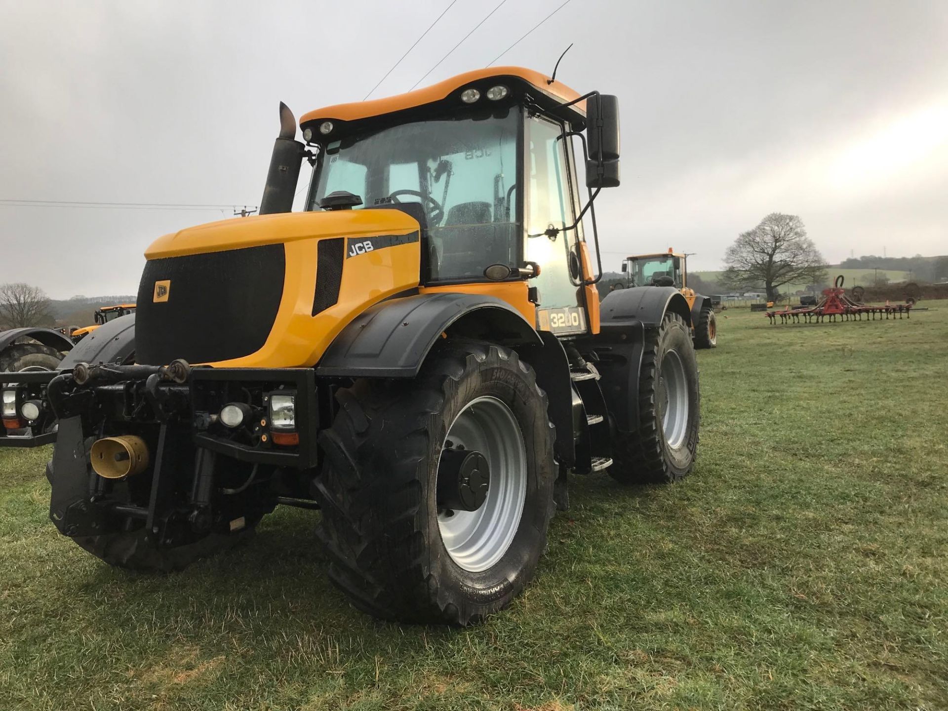 2008 JCB Fastrac 3200 with plus pack, 65kph, 3 rear spool valves. Datatagged. Front linkage. Front P - Image 2 of 12