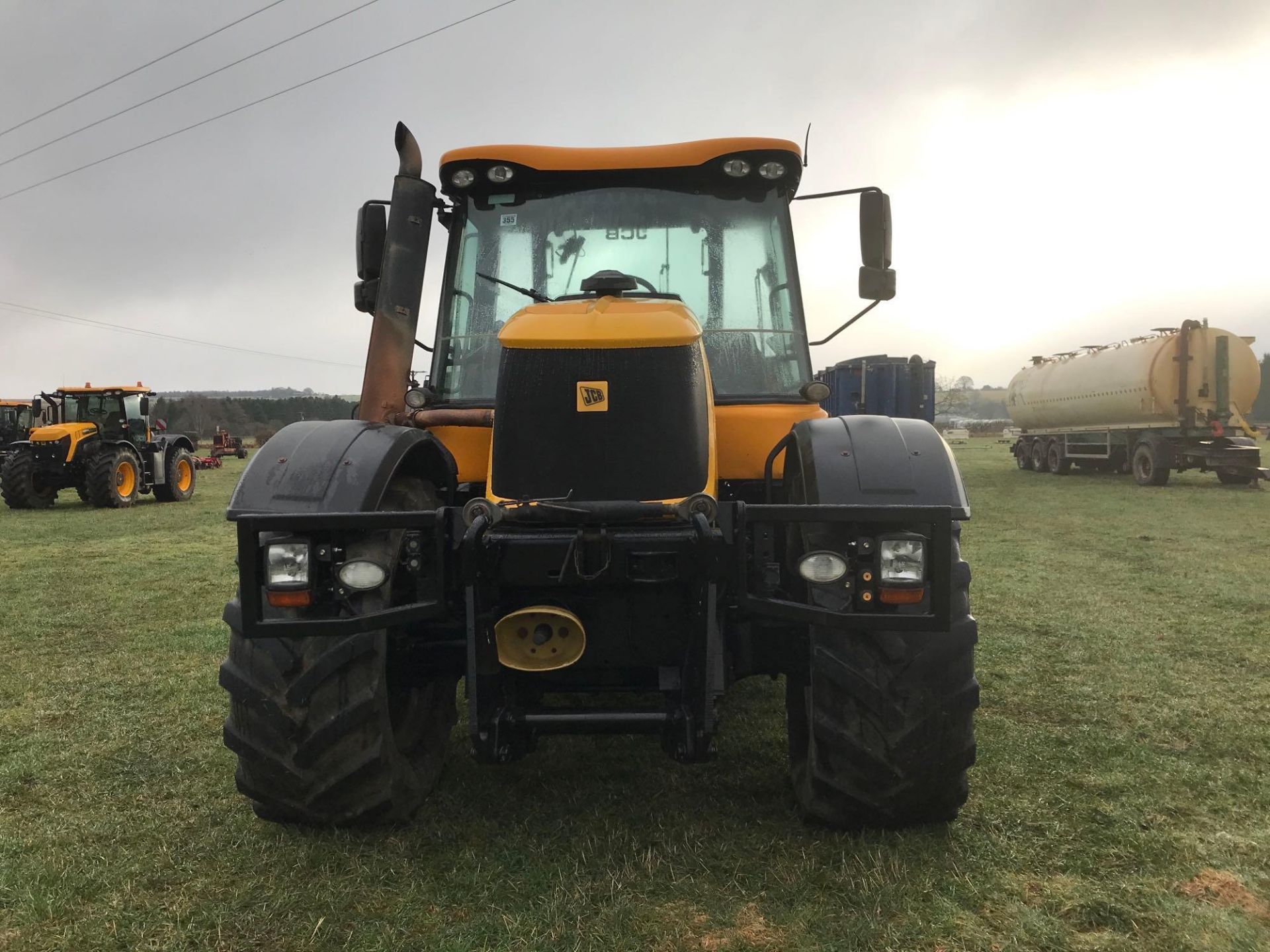 2008 JCB Fastrac 3200 with plus pack, 65kph, 3 rear spool valves. Datatagged. Front linkage. Front P
