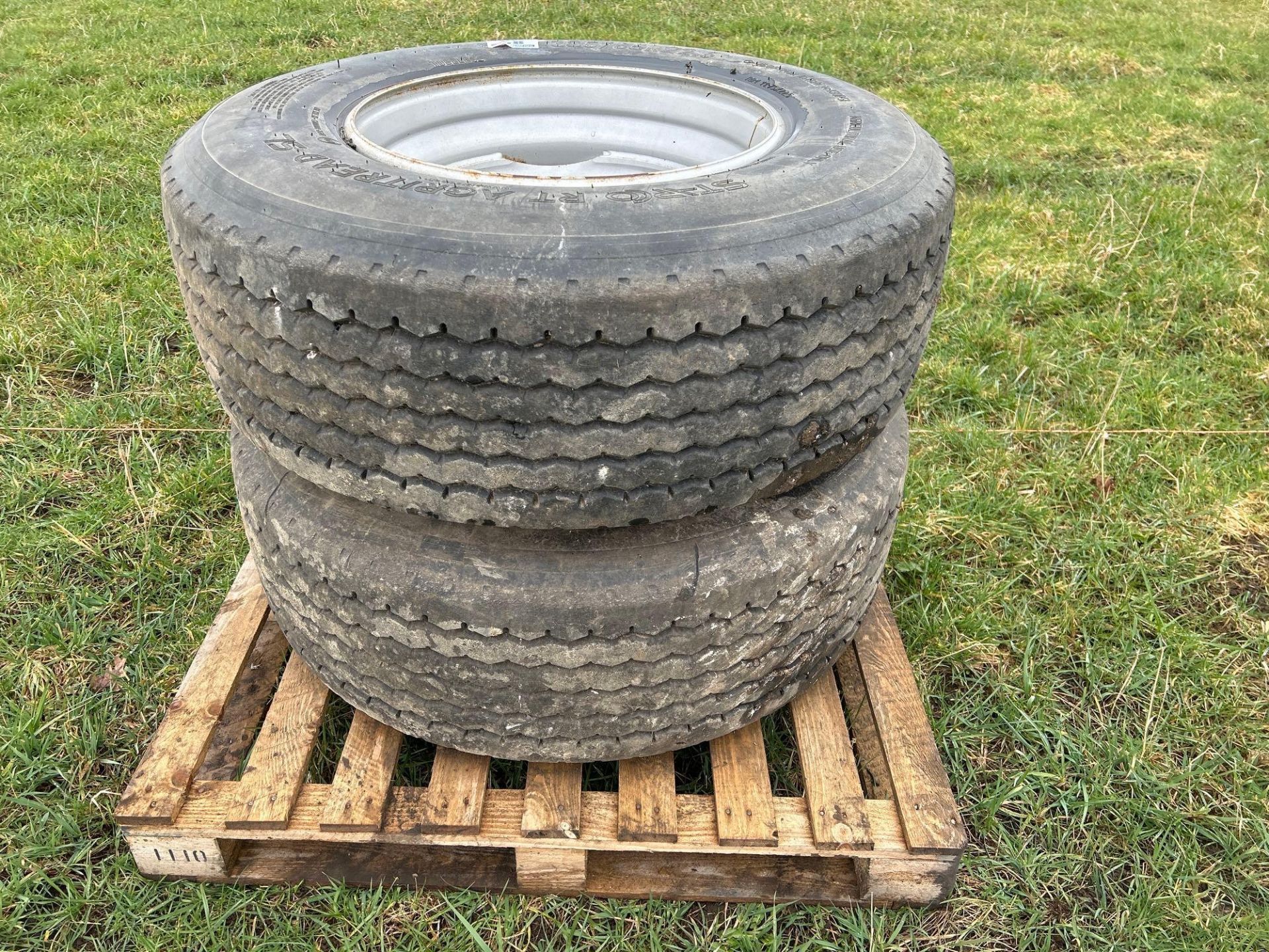 Pair of 385/65R22.5 tyres and wheels. 10 stud. - Image 3 of 3