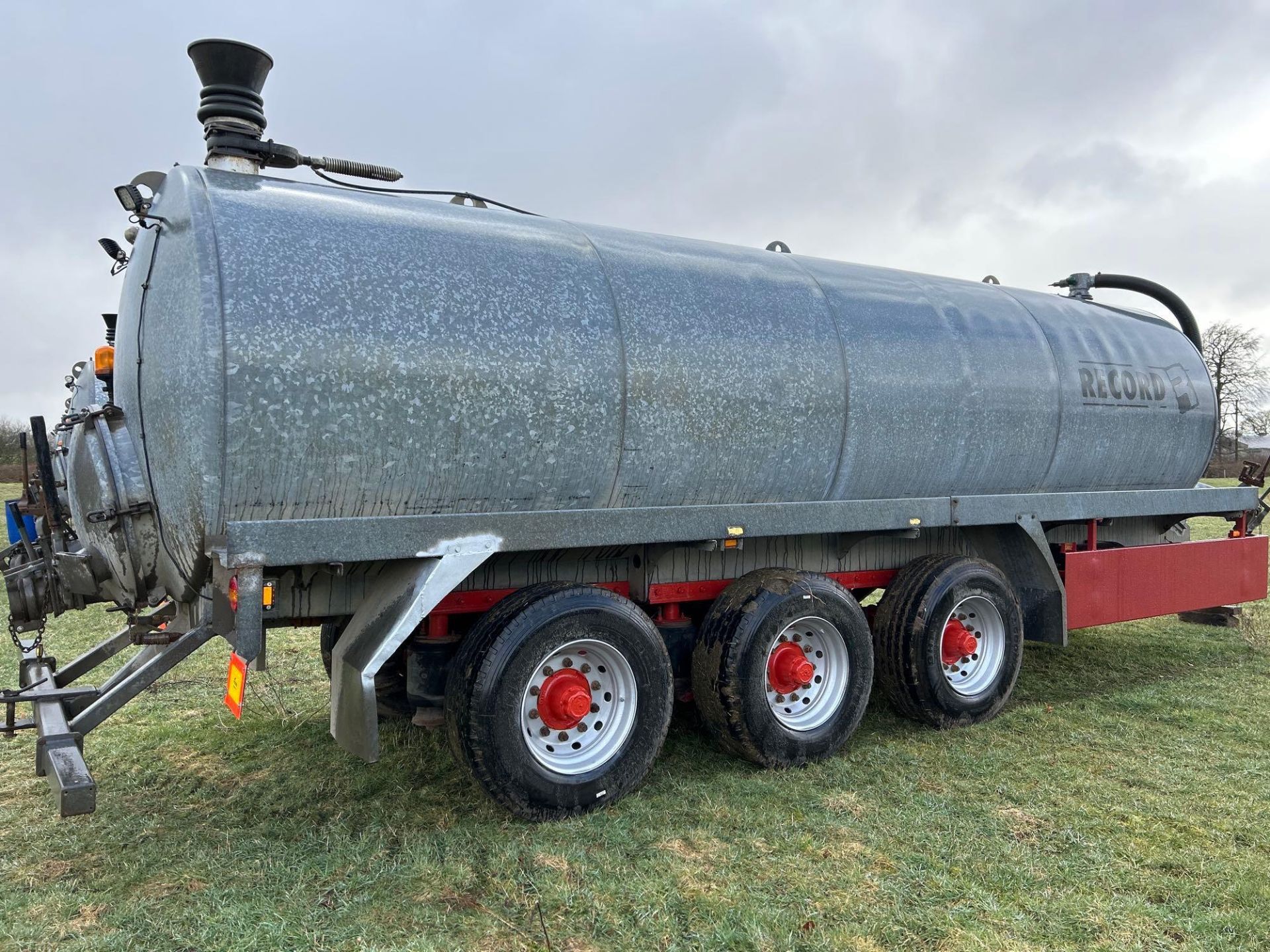 Record P33T tri axle slurry tanker, 23m3, load sensing, air brakes, air suspension, ROR commercial a - Image 5 of 5