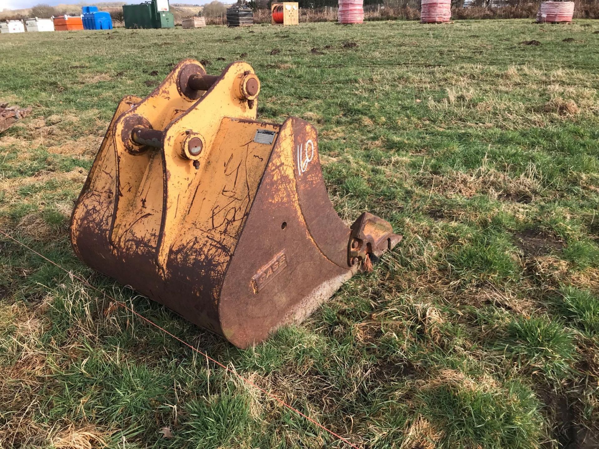 3ft digging bucket - Image 3 of 5